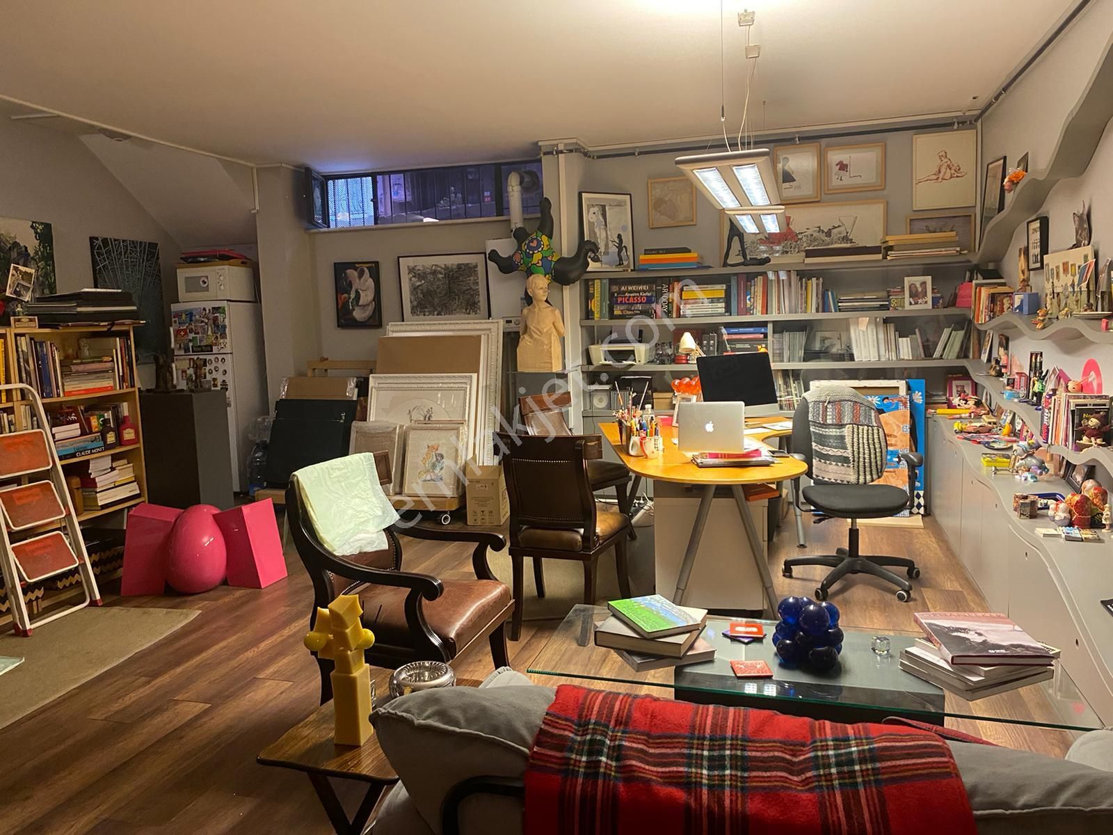 Beyoğlu Çukurcuma Da Bir Çok İş Koluna Uygun Satılık Dükkan - Görsel 16