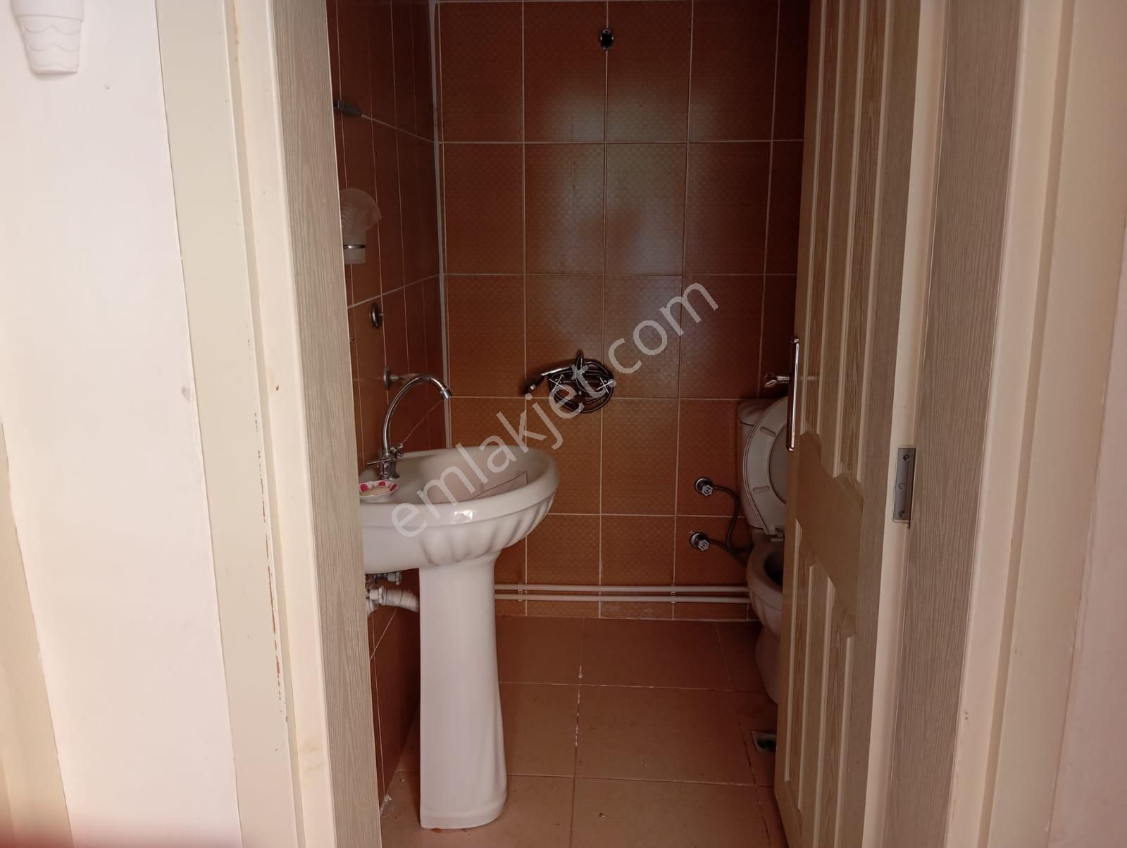 Thor'dan Satılık Gülbahçe Mahallesi'nde Pazara Yakın Müstakil Ev - Görsel 30