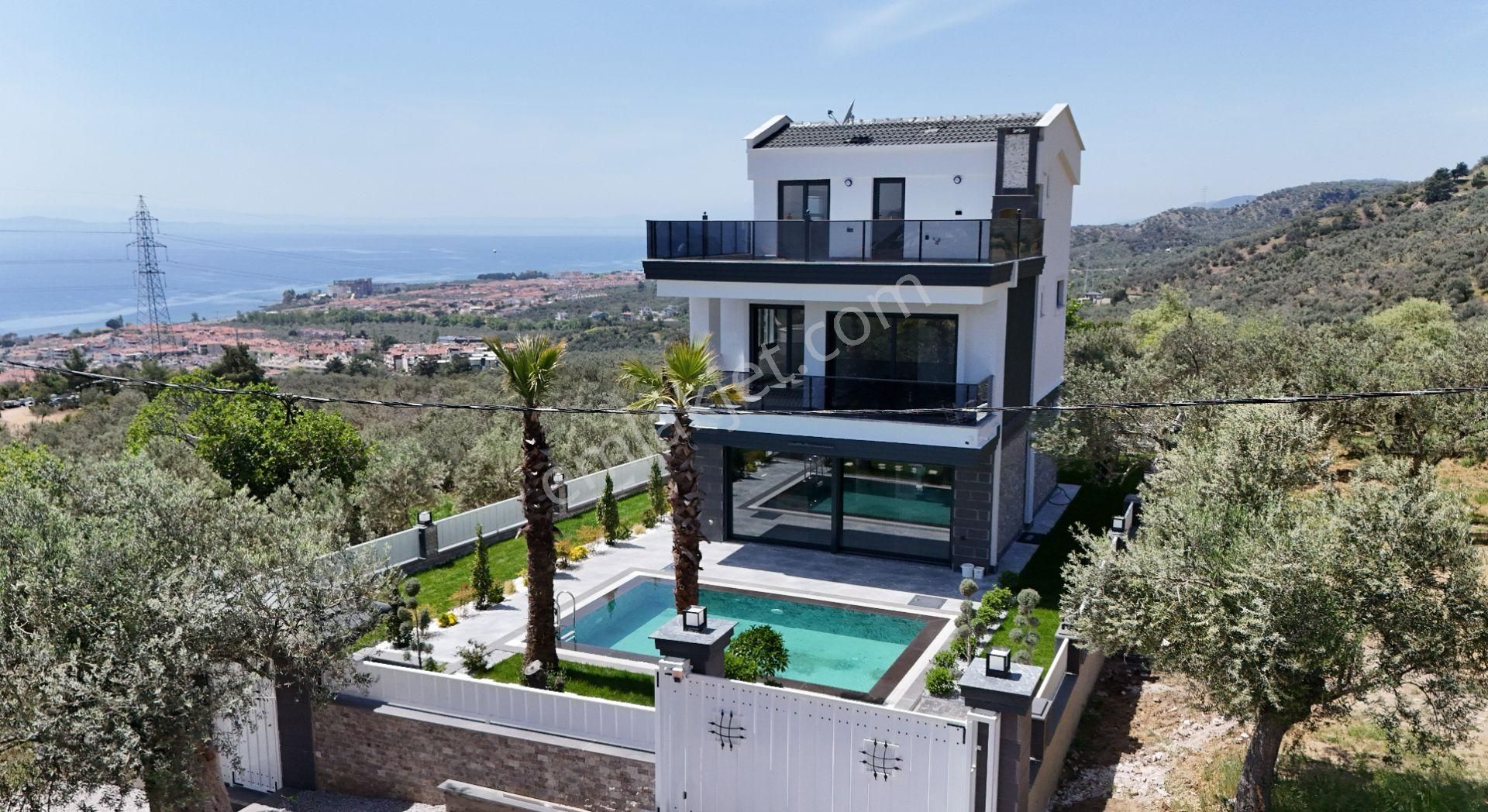 Altınolukda Zarif Yaşam Alanı Modern Tasarımlı Havuzlu 4+1 Villa - Görsel 5