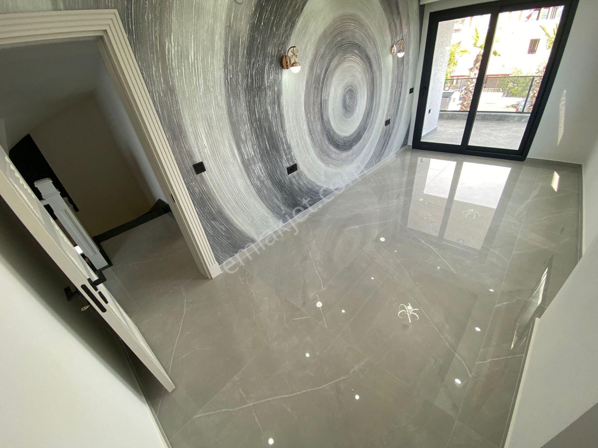 Altınolukda Zarif Yaşam Alanı Modern Tasarımlı Havuzlu 4+1 Villa - Görsel 18