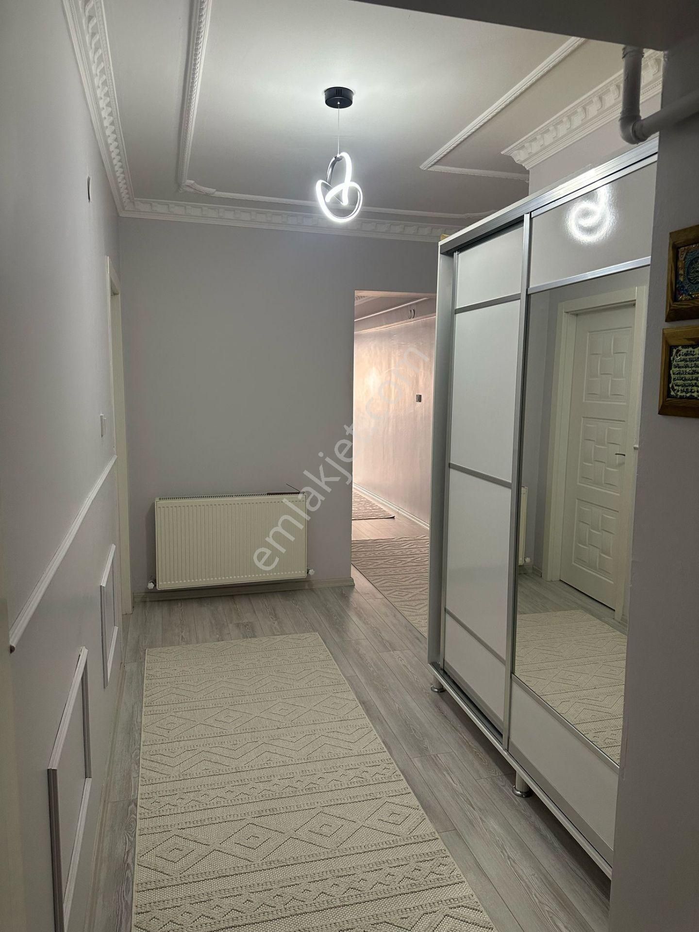 Karapürçek'te Asansörlü Ebeveyn Banyolu 3+1 Ara Katta Satılık Daire !! - Görsel 12