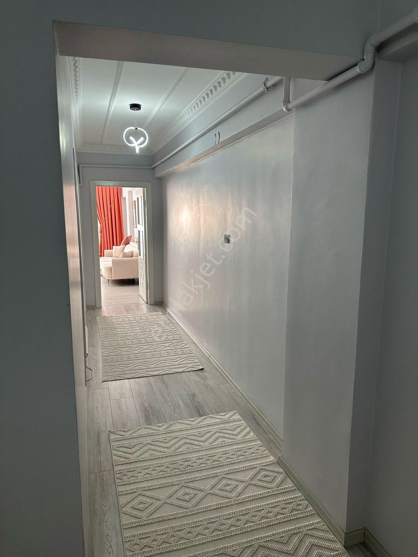 Karapürçek'te Asansörlü Ebeveyn Banyolu 3+1 Ara Katta Satılık Daire !! - Görsel 13