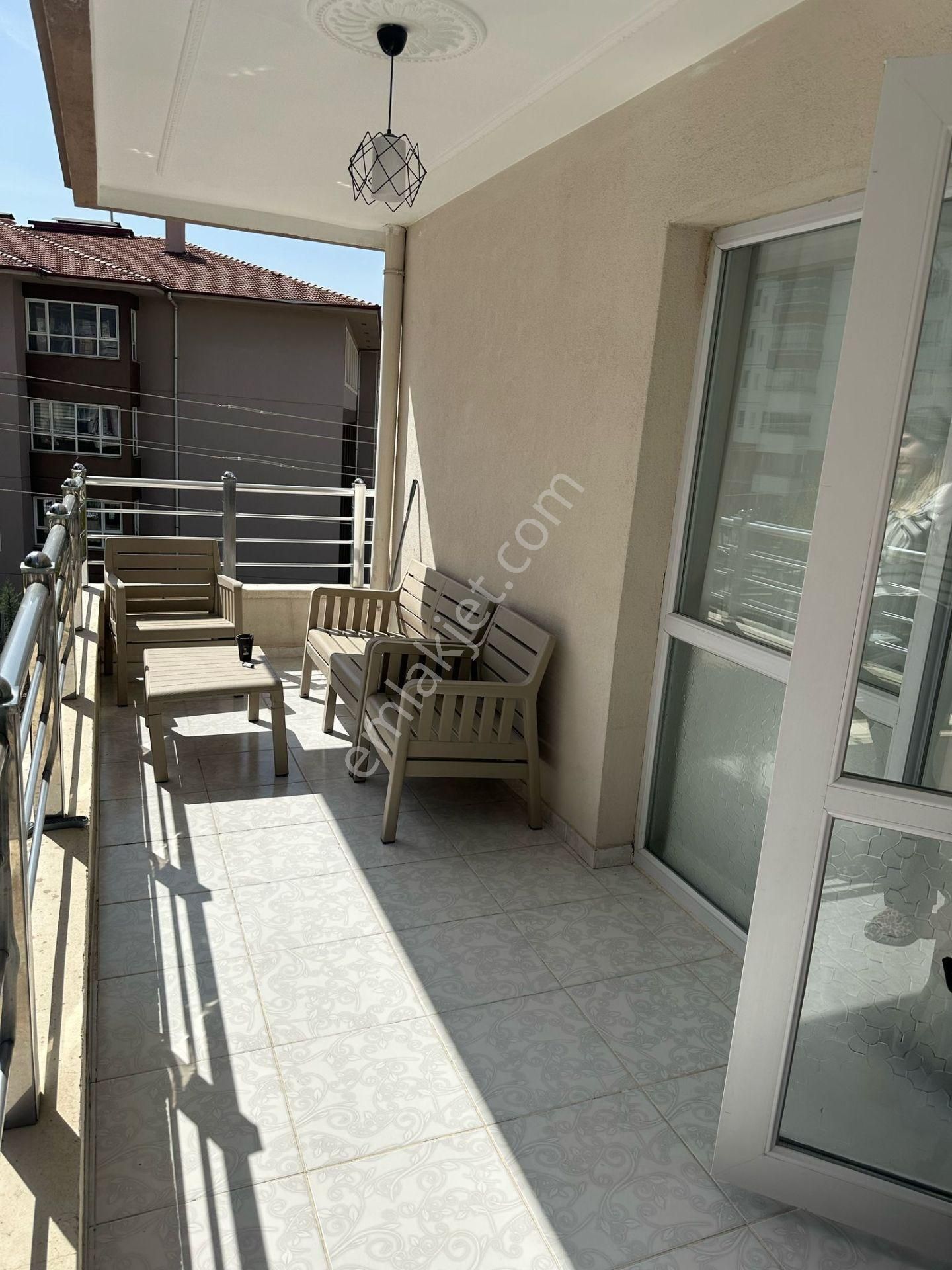 Karapürçek'te Asansörlü Ebeveyn Banyolu 3+1 Ara Katta Satılık Daire !! - Görsel 17