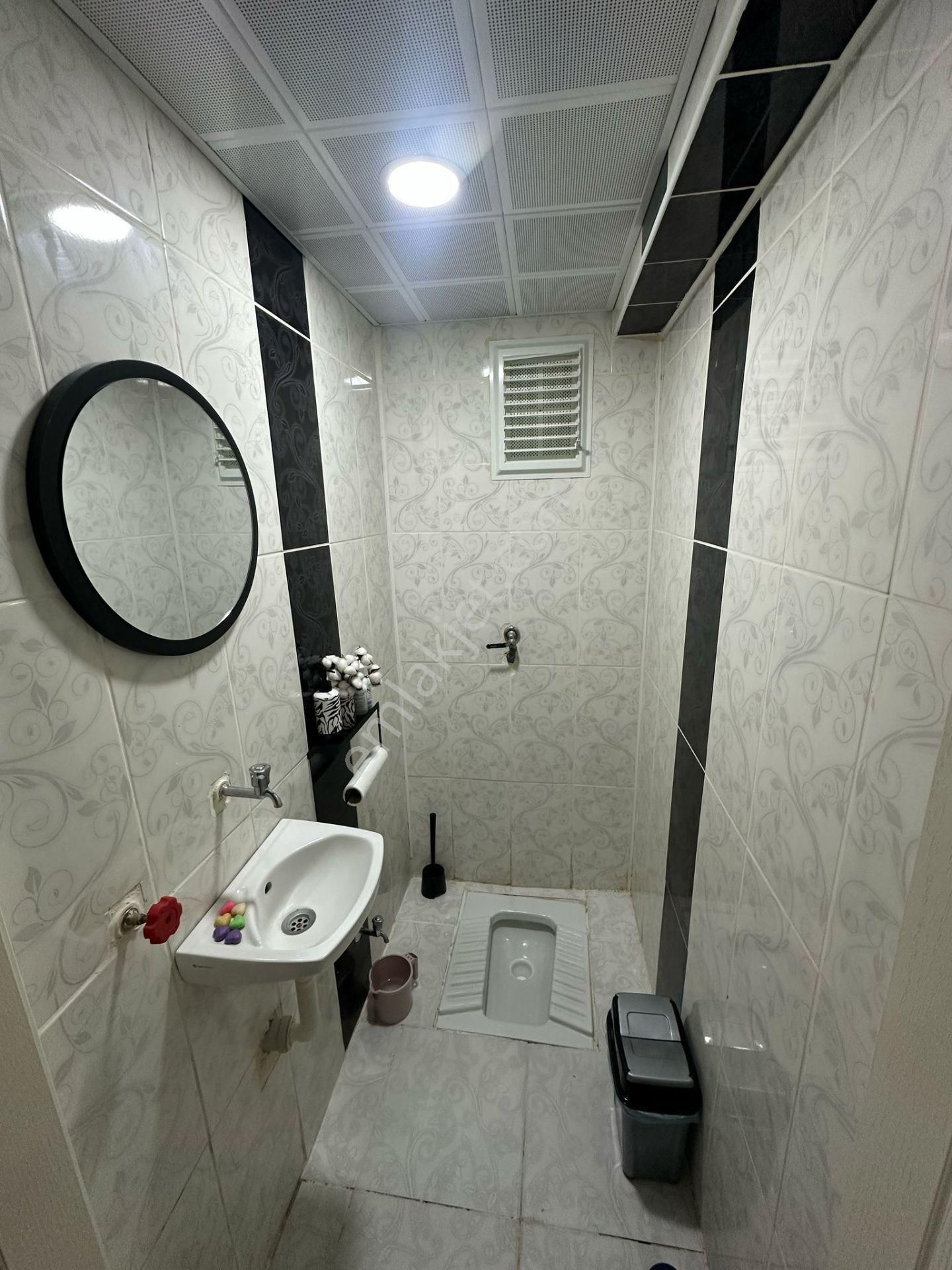 Karapürçek'te Asansörlü Ebeveyn Banyolu 3+1 Ara Katta Satılık Daire !! - Görsel 16