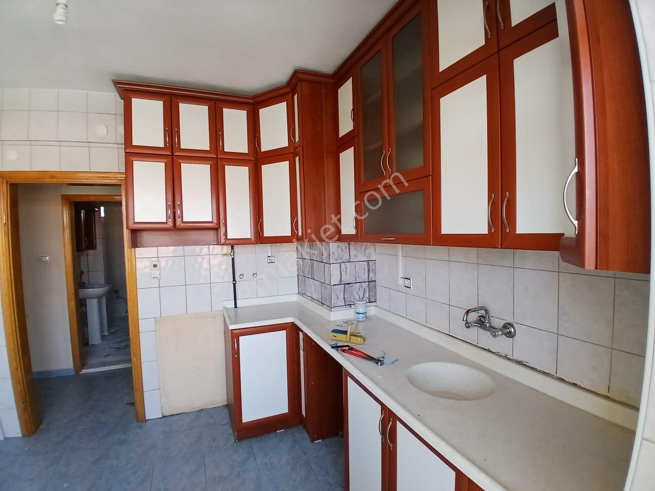 Akçay Emlak'tan Akşehir Perşembe Pazarı Altında Ara Kat Kiralık 3+1 Daire - Görsel 3