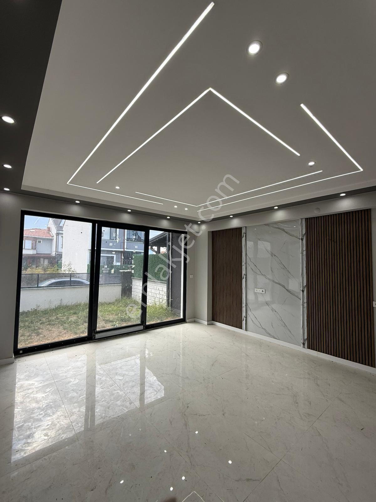 Kocaali Alandere Mah. 185m2 Arsa İçinde Tamamen Müstakil 4+1 Deniz Manzaralı Satılık Tripleks Villa - Görsel 7
