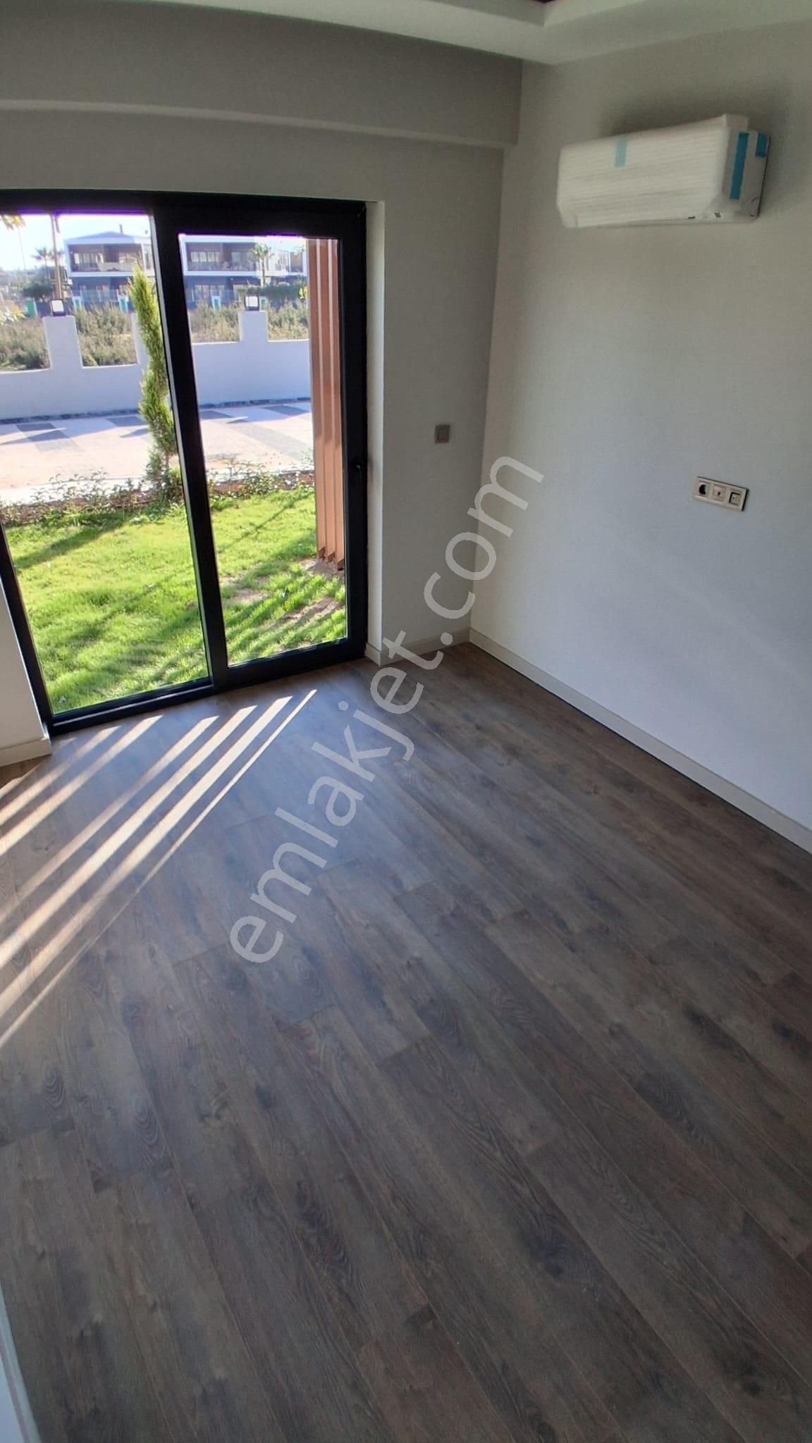 Döşemealtı Çıplaklı Mh'de Tatil Köyü Konseptinde Ultra Lüks 1+1 - Görsel 29