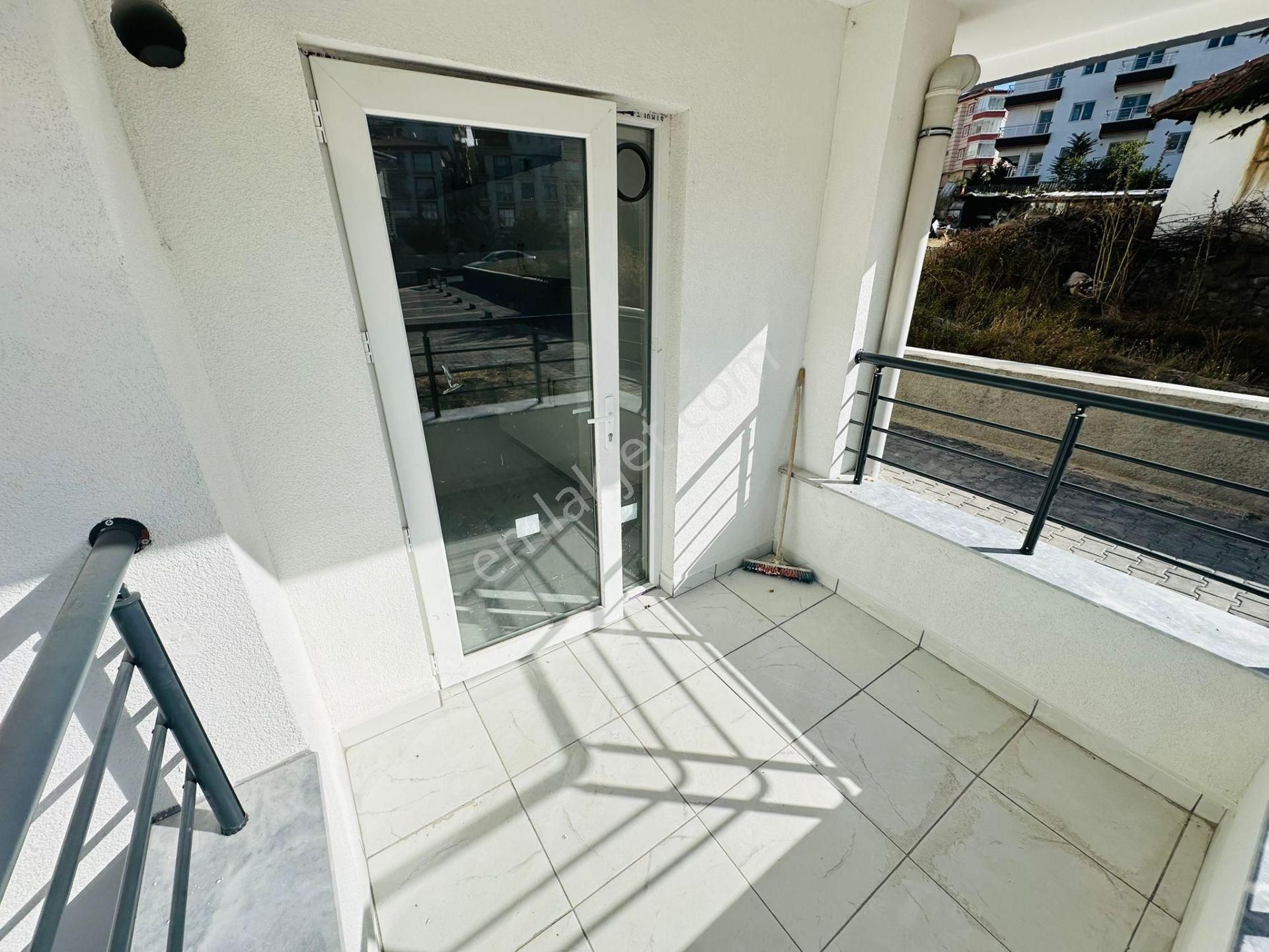 Başak'ta Özalp Caddesi Yakınında Asansörlü 3+1 Satılık Sıfır Daire !! - Görsel 18