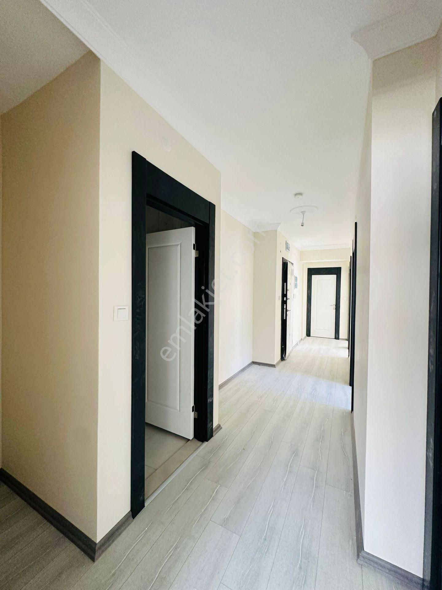 Başak'ta Özalp Caddesi Yakınında Asansörlü 3+1 Satılık Sıfır Daire !! - Görsel 13
