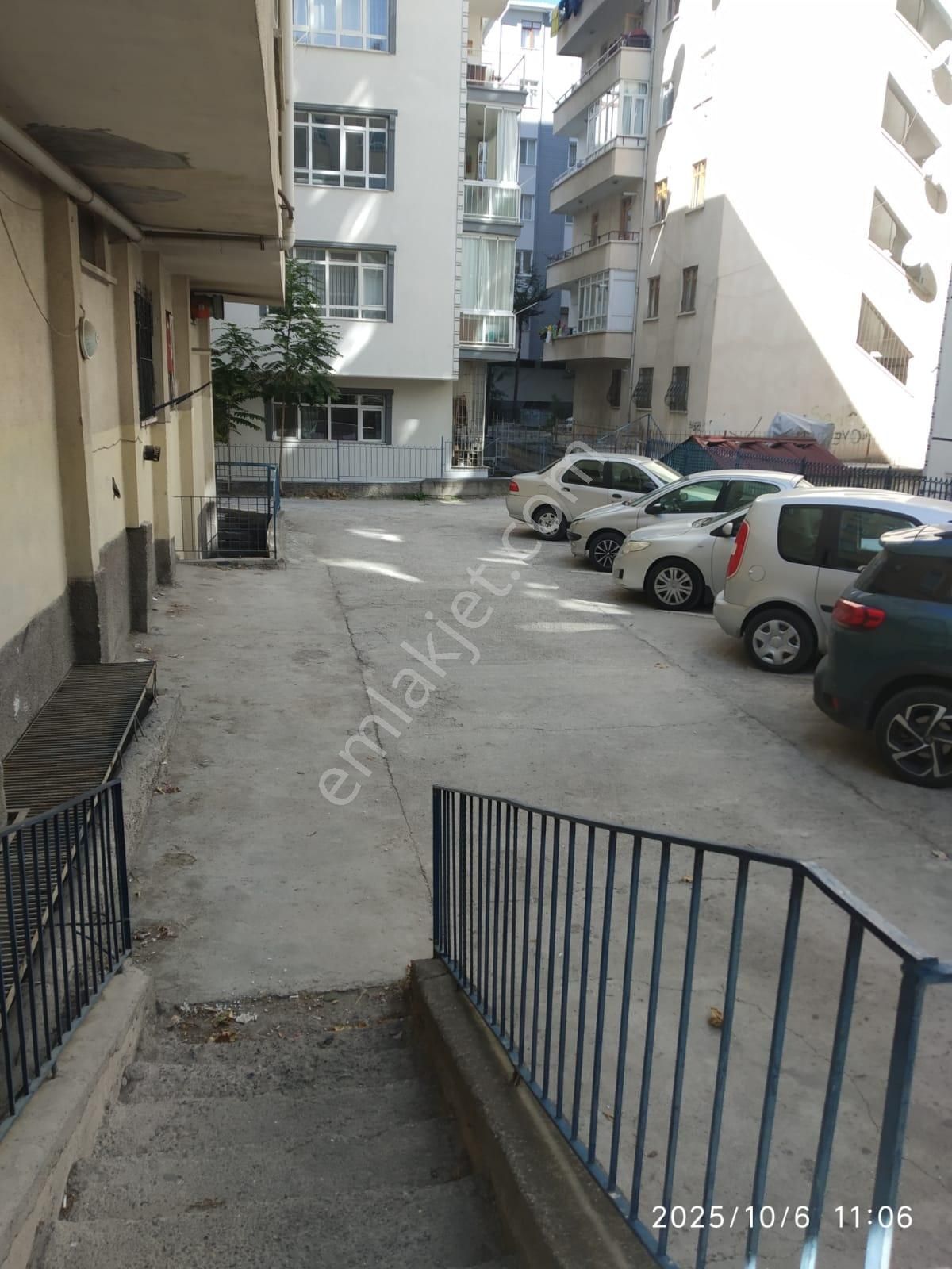 Demetevler Metro Sokağında Krediye Ve Yatırıma Uygun Satılık Dükkan - Görsel 15