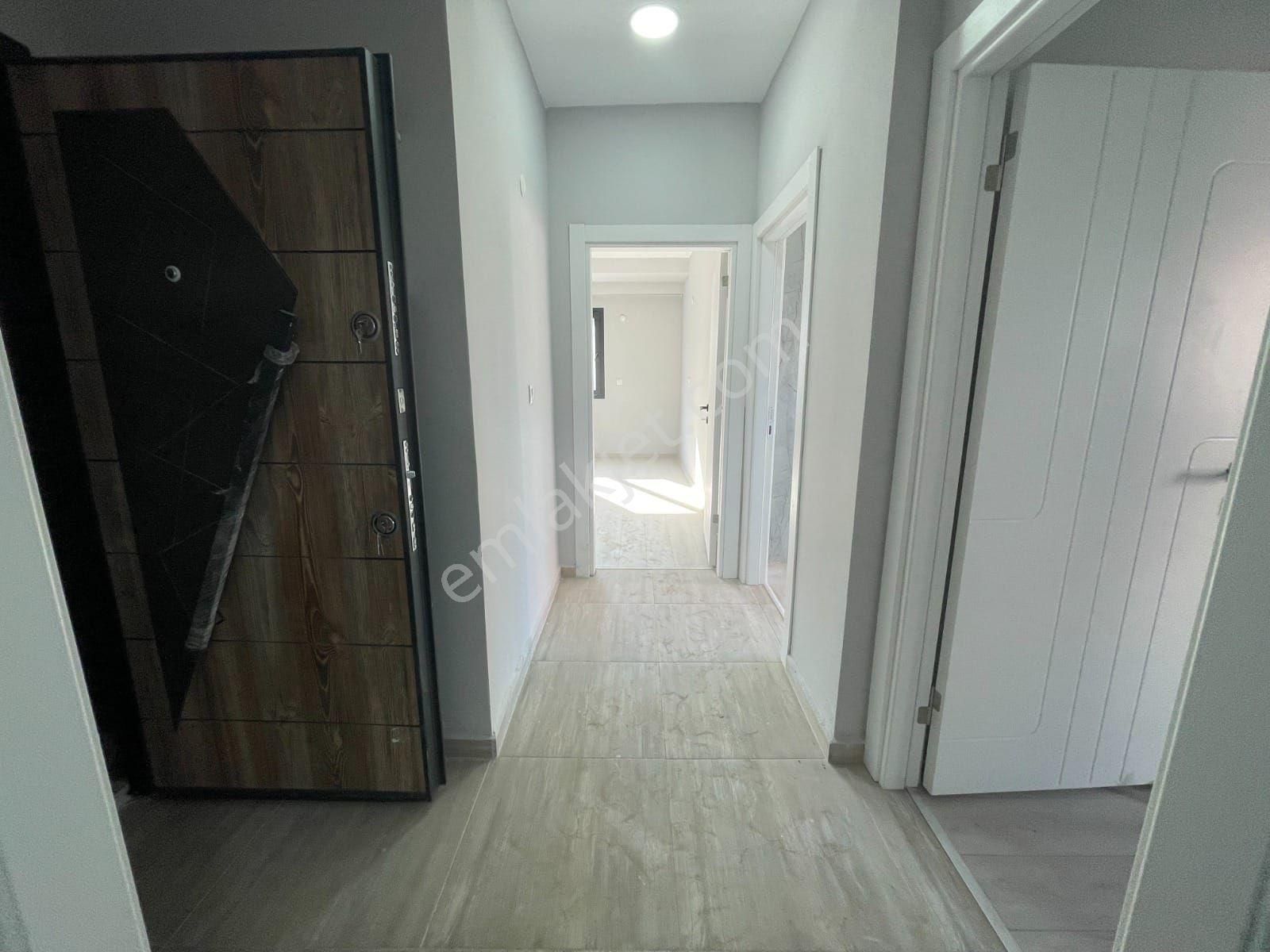 Kuşadası'nda Havuzlu Doğalgazlı 2+1 Daire - Görsel 10