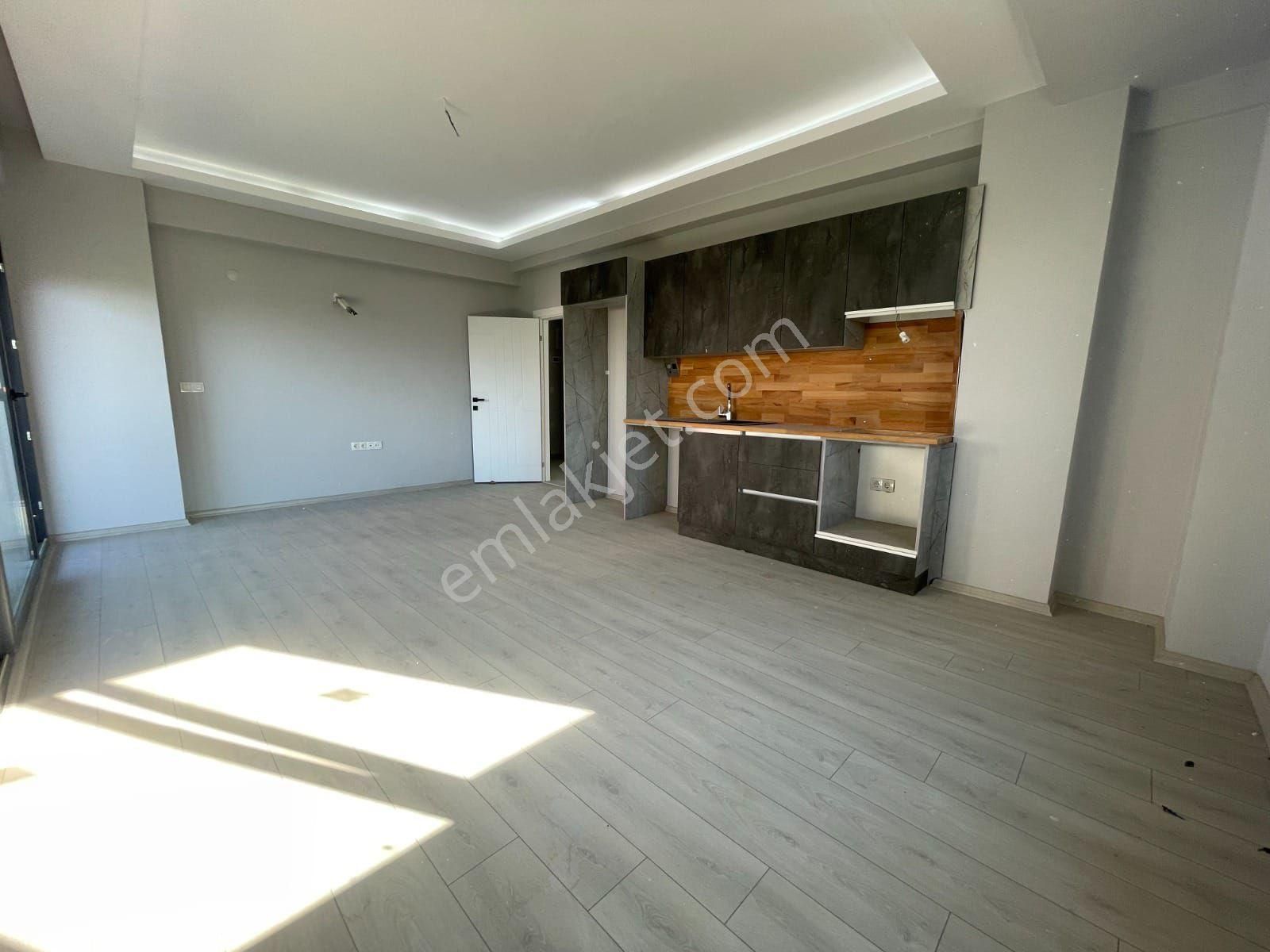 Kuşadası'nda Havuzlu Doğalgazlı 2+1 Daire - Görsel 8