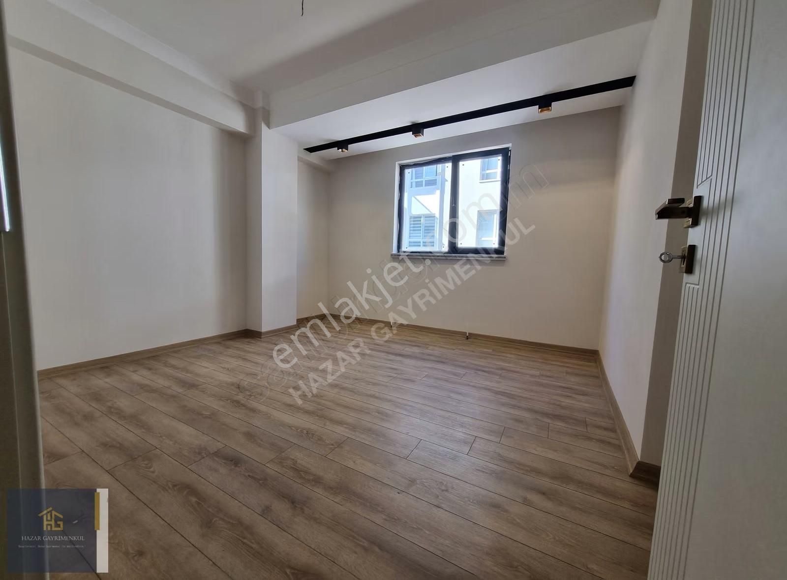 Hazardan Fevzi Çakmakta Okula Yakın Lüx Yapılı 4+1 Daire - Görsel 19