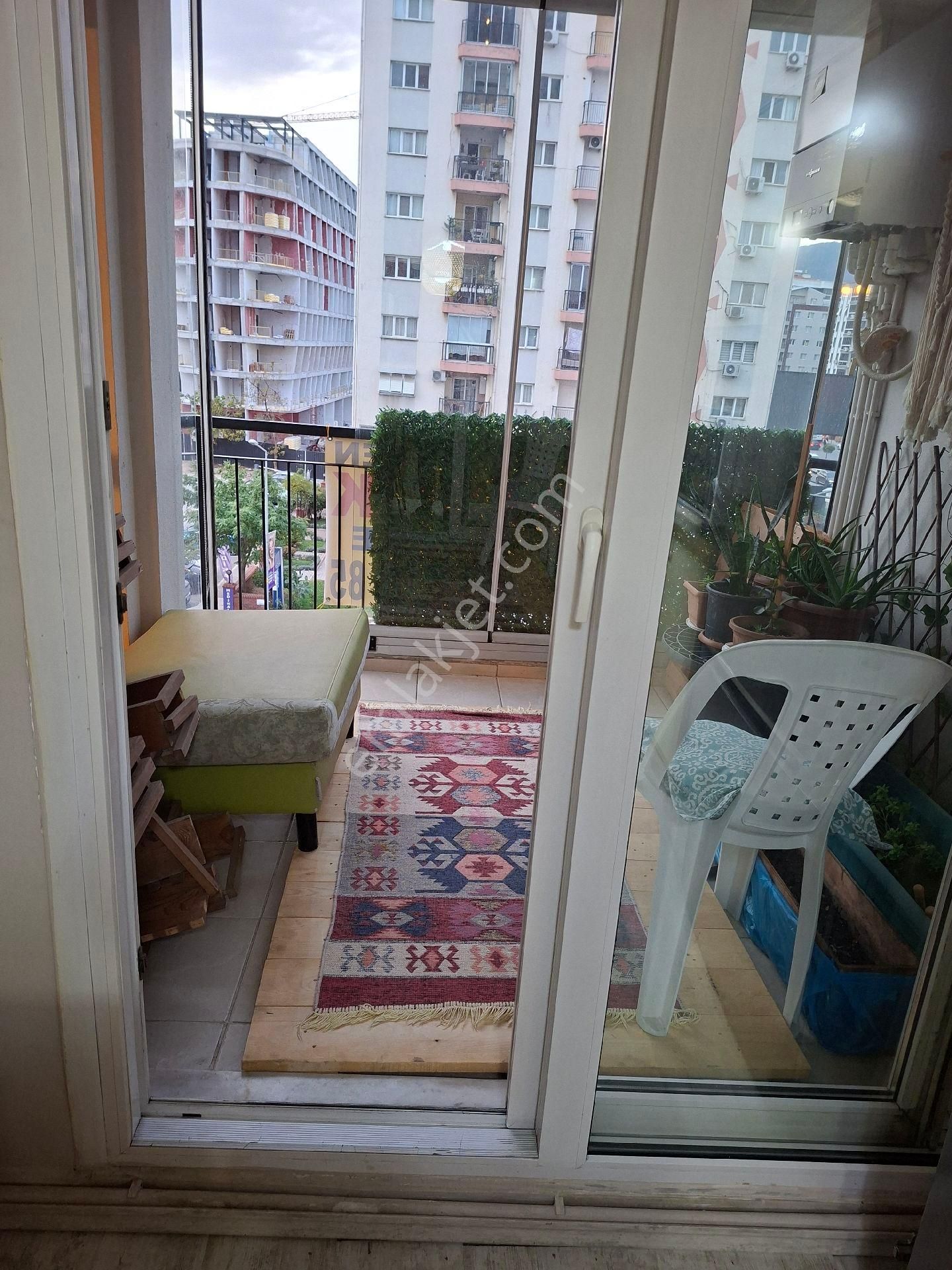 Karşıyaka Yenigirnede Medikal Point Hastanesi Sokağında Sahibinden Satılık 4+1 Daire - Görsel 23