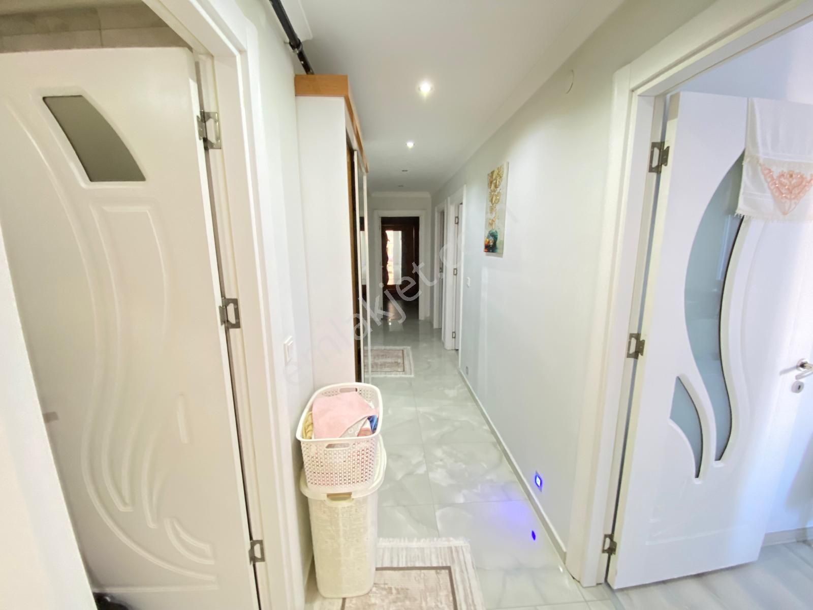 Buca Yenigün Mahallesi Anayolda 6 Yıllık 115 M2 3+1 Asansörlü - Görsel 11