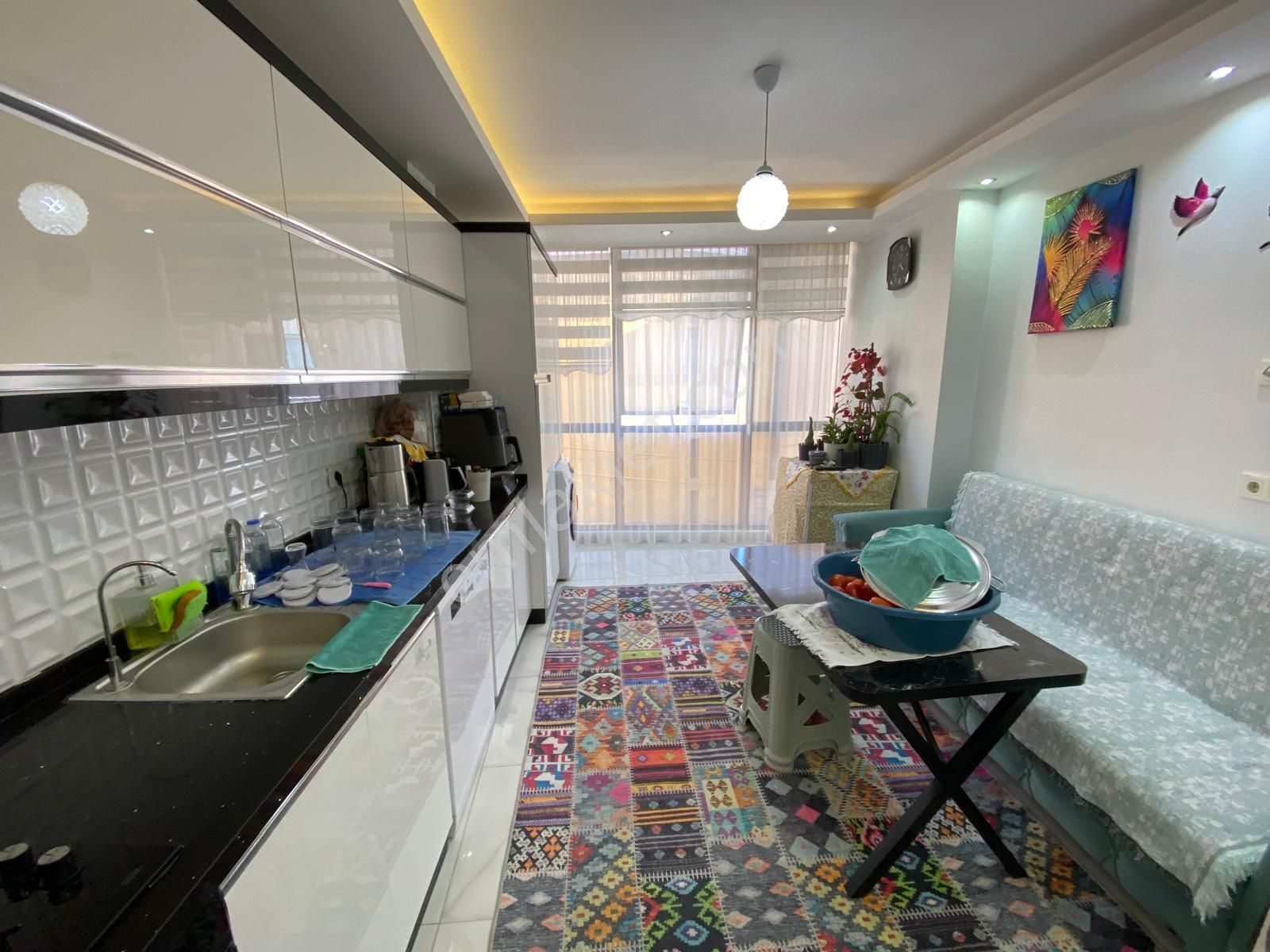 Buca Yenigün Mahallesi Anayolda 6 Yıllık 115 M2 3+1 Asansörlü - Görsel 2