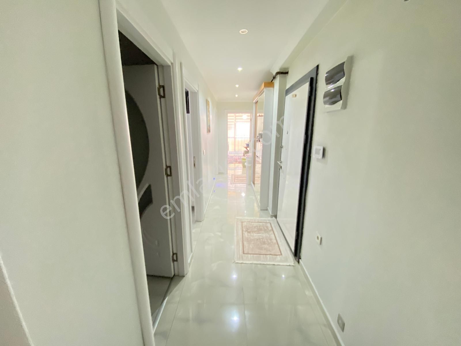 Buca Yenigün Mahallesi Anayolda 6 Yıllık 115 M2 3+1 Asansörlü - Görsel 13