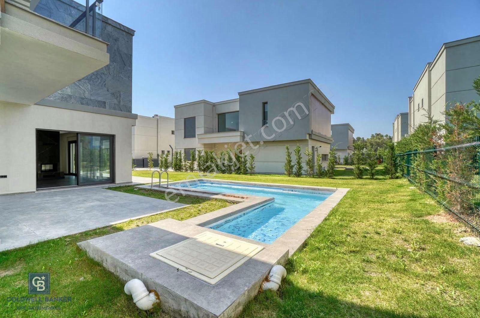 Sasalı Da 5+1 Müstakil Havuzlu Kiralık Villa - Görsel 24