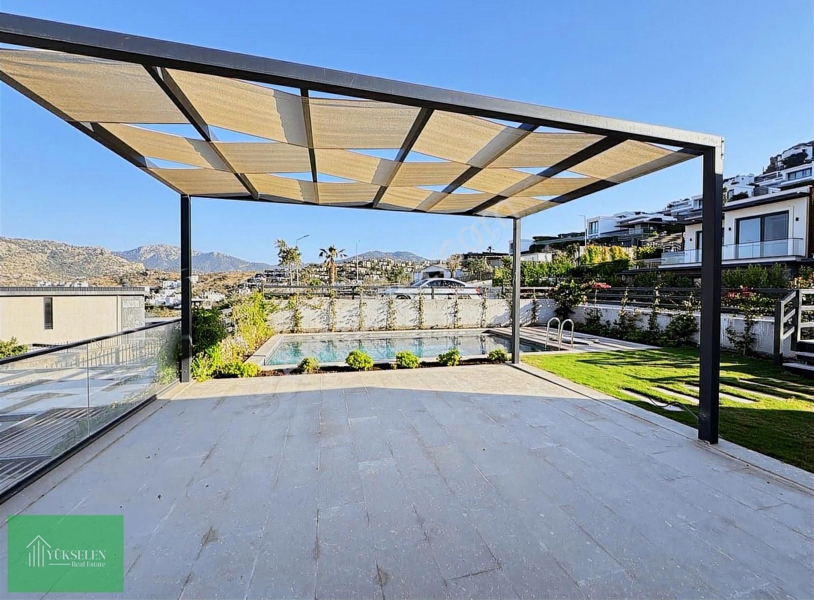 Denize 500m 3+1 Tek Kat Site İçi Özel Havuzlu Villa - Görsel 3