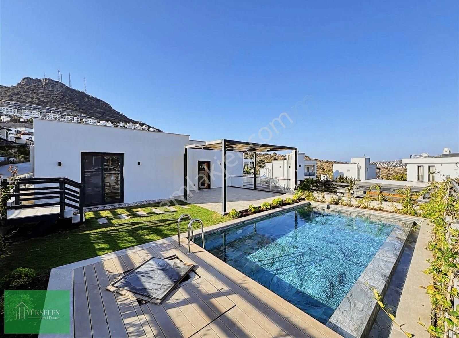 Denize 500m 3+1 Tek Kat Site İçi Özel Havuzlu Villa - Görsel 20