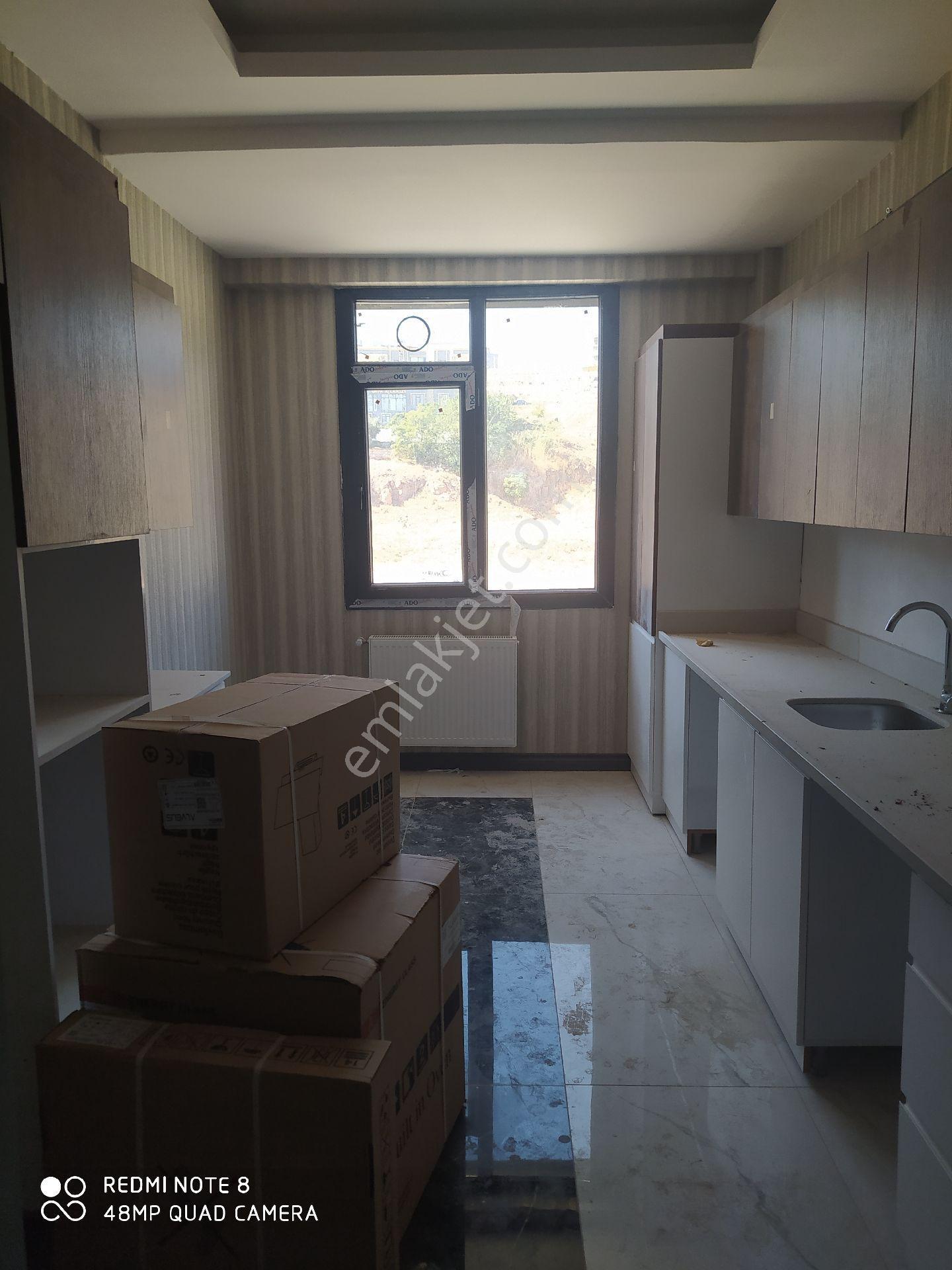 Eryavuz Dan Batıkentte Arakat,sıfır,2+1 Odalı,içi Yapılı,uygun Da - Görsel 4