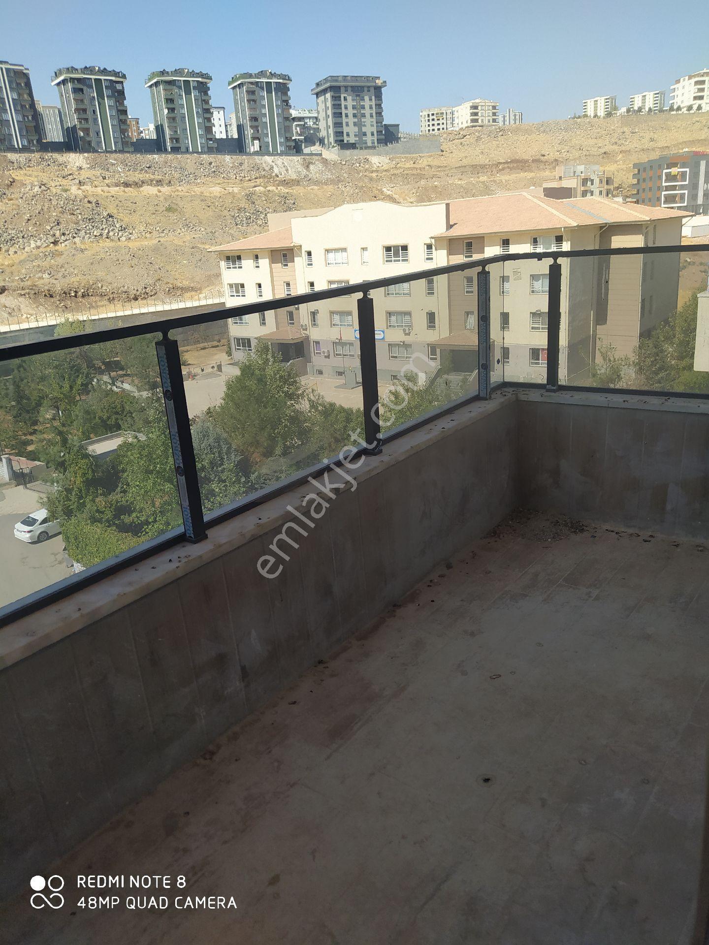 Eryavuz Dan Batıkentte Arakat,sıfır,2+1 Odalı,içi Yapılı,uygun Da - Görsel 15