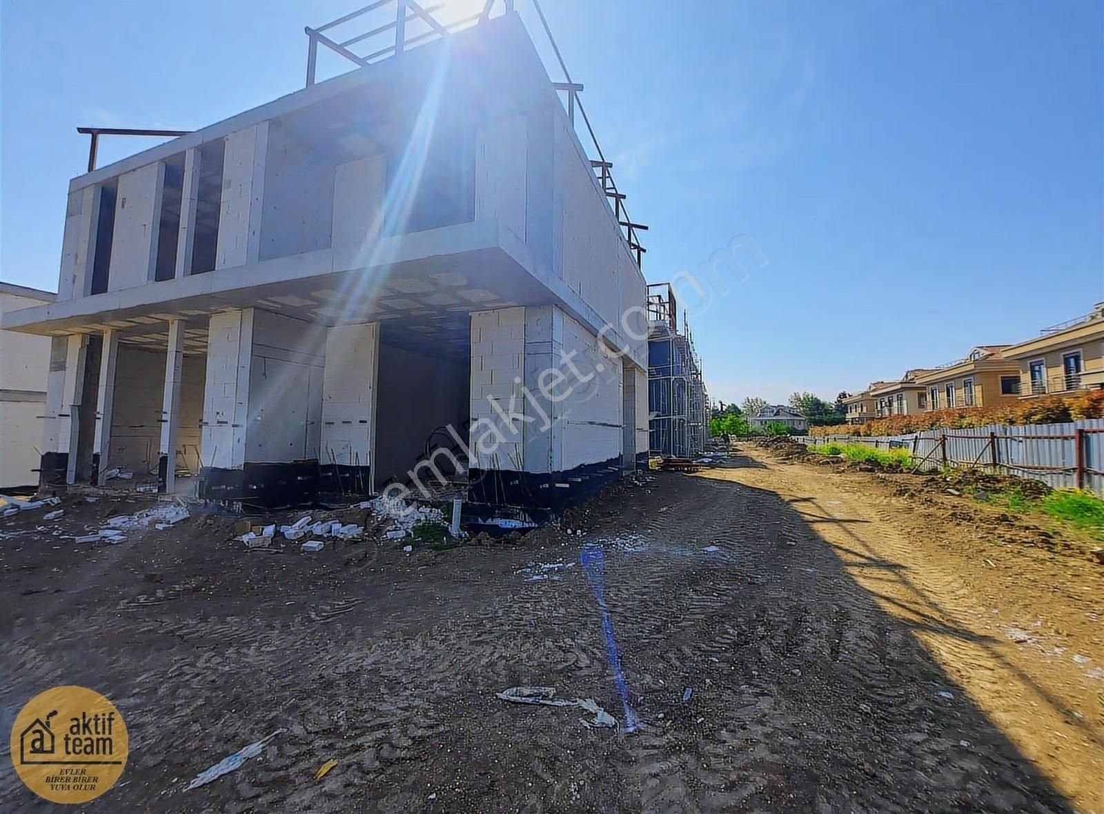 Güzelce'de Güvenli Site İçerisinde Müstakil Havuzlu Lüks Villa - Görsel 20