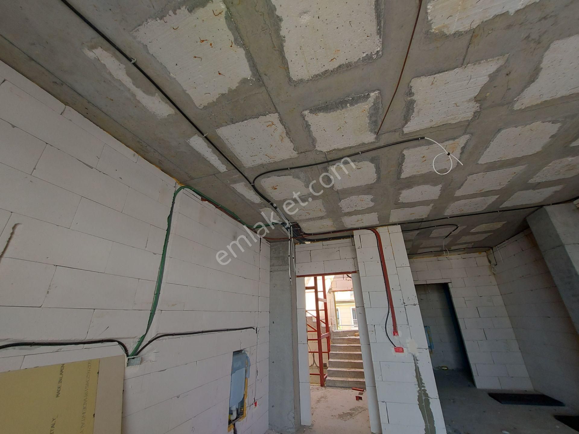 Güzelce'de Güvenli Site İçerisinde Müstakil Havuzlu Lüks Villa - Görsel 27