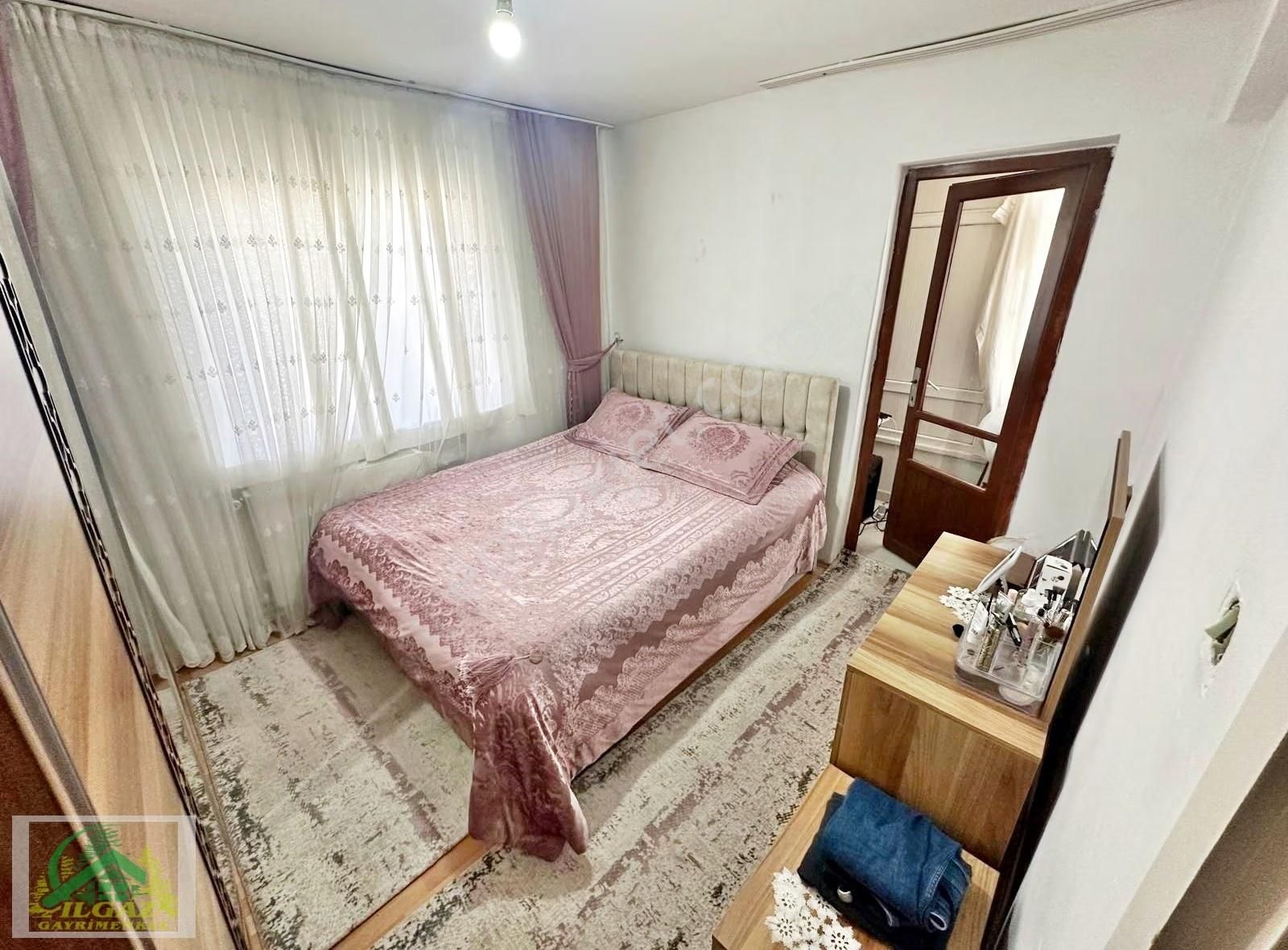 Ayvalı'da Cadde Yakını 3+1 Bağımsız Ara Kat Ön Cephe Yapılı Dair - Görsel 6