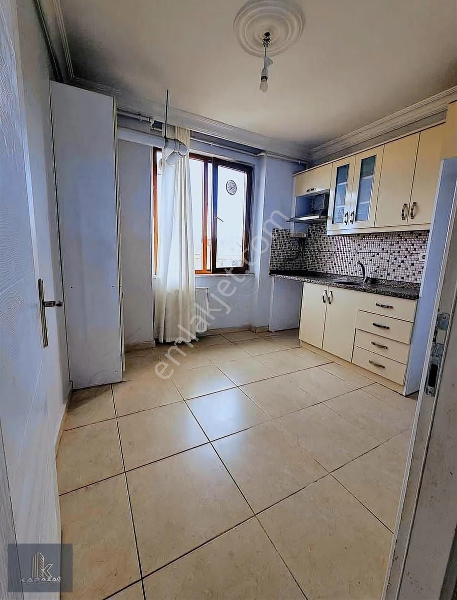 Evden Çıktığın Gibi Metrobüstesin Satılık 2+1 Daire - Görsel 3