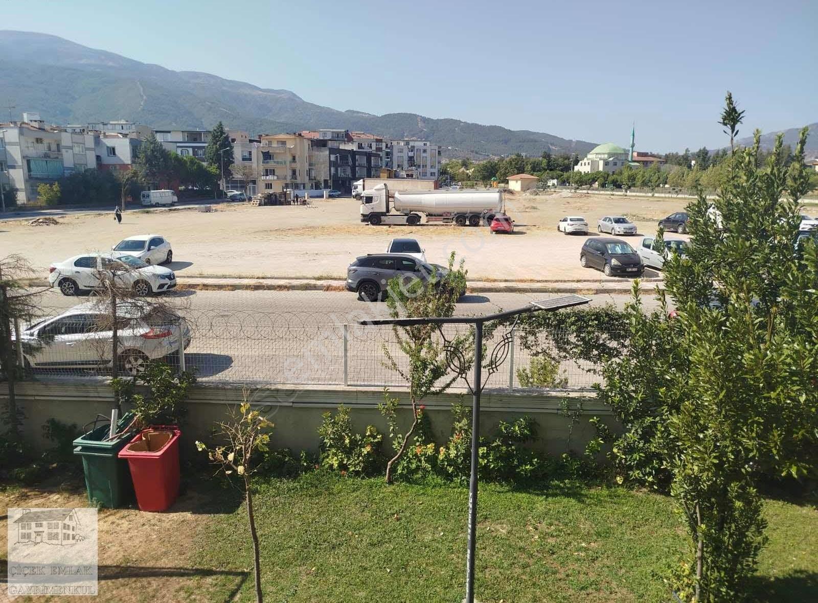 Park Manzara Sitesinde Satılık Geniş Daire - Görsel 3
