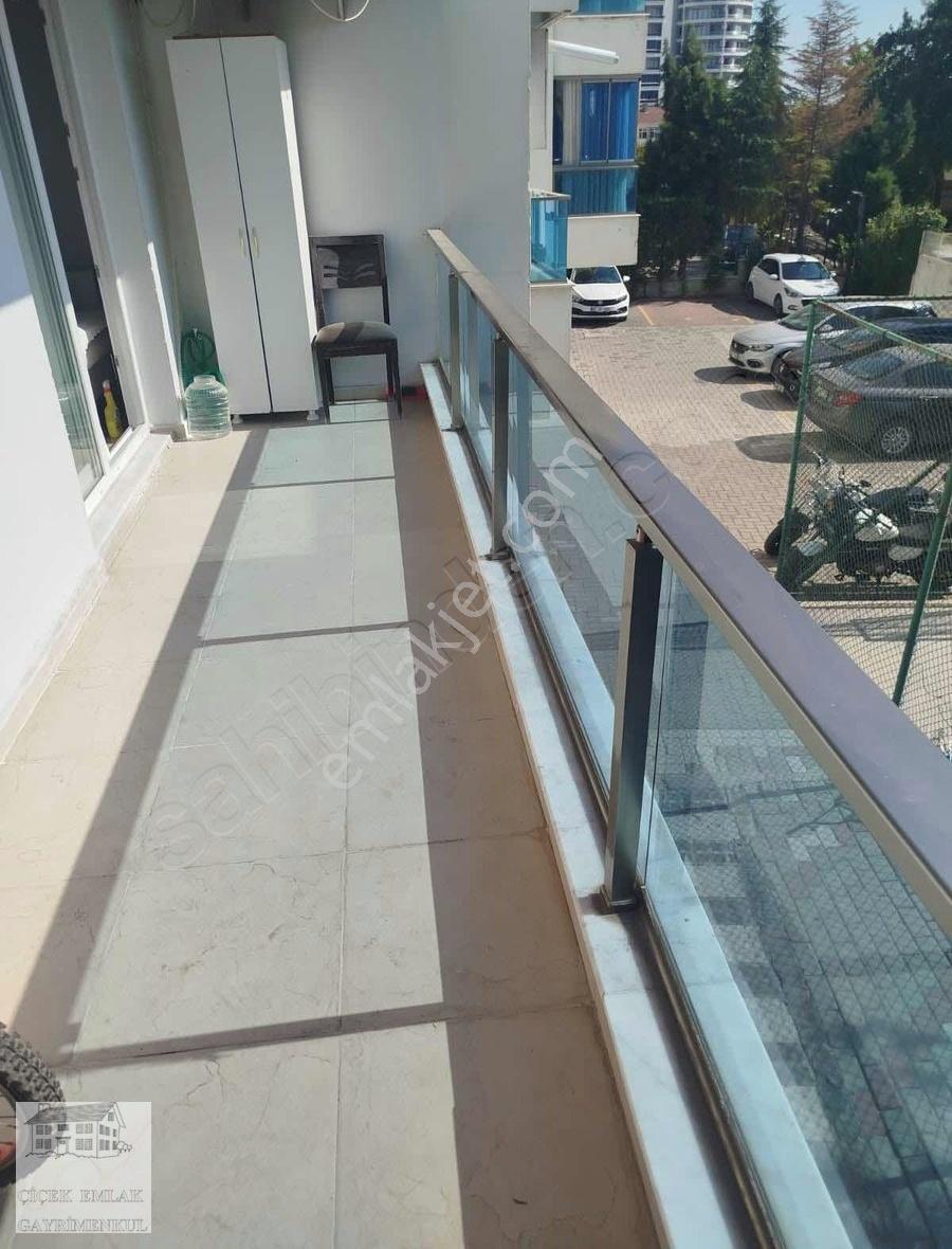 Park Manzara Sitesinde Satılık Geniş Daire - Görsel 2