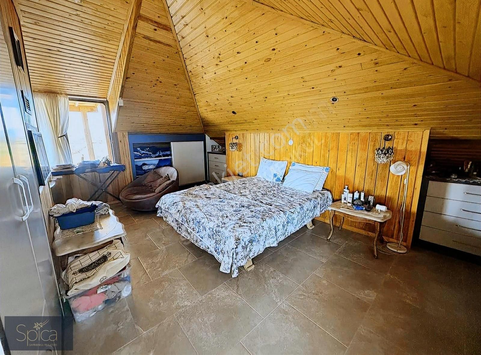 Foça Gerenköy'de 5.522 M2 İçinde 5+2 Satılık Lüks Villa - Görsel 32