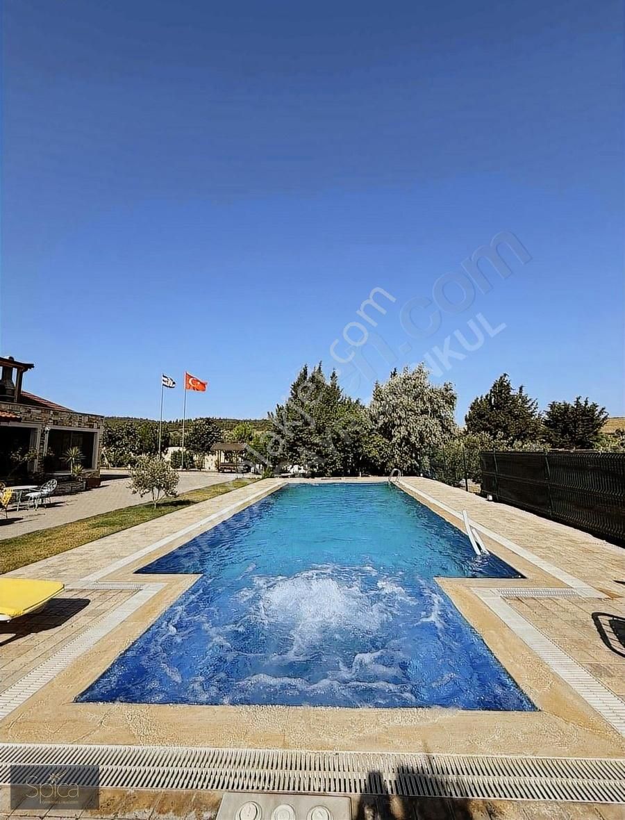 Foça Gerenköy'de 5.522 M2 İçinde 5+2 Satılık Lüks Villa - Görsel 22