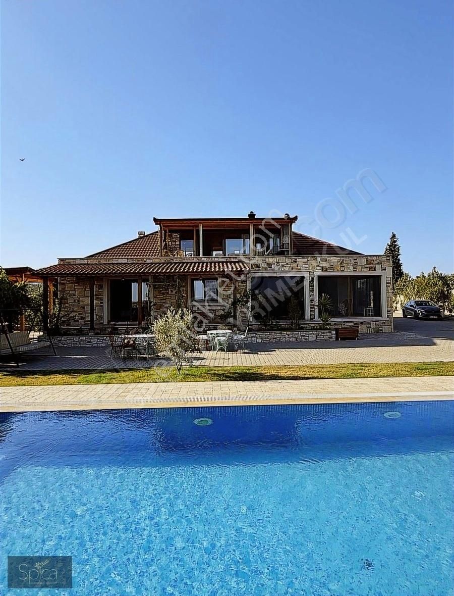 Foça Gerenköy'de 5.522 M2 İçinde 5+2 Satılık Lüks Villa - Görsel 34