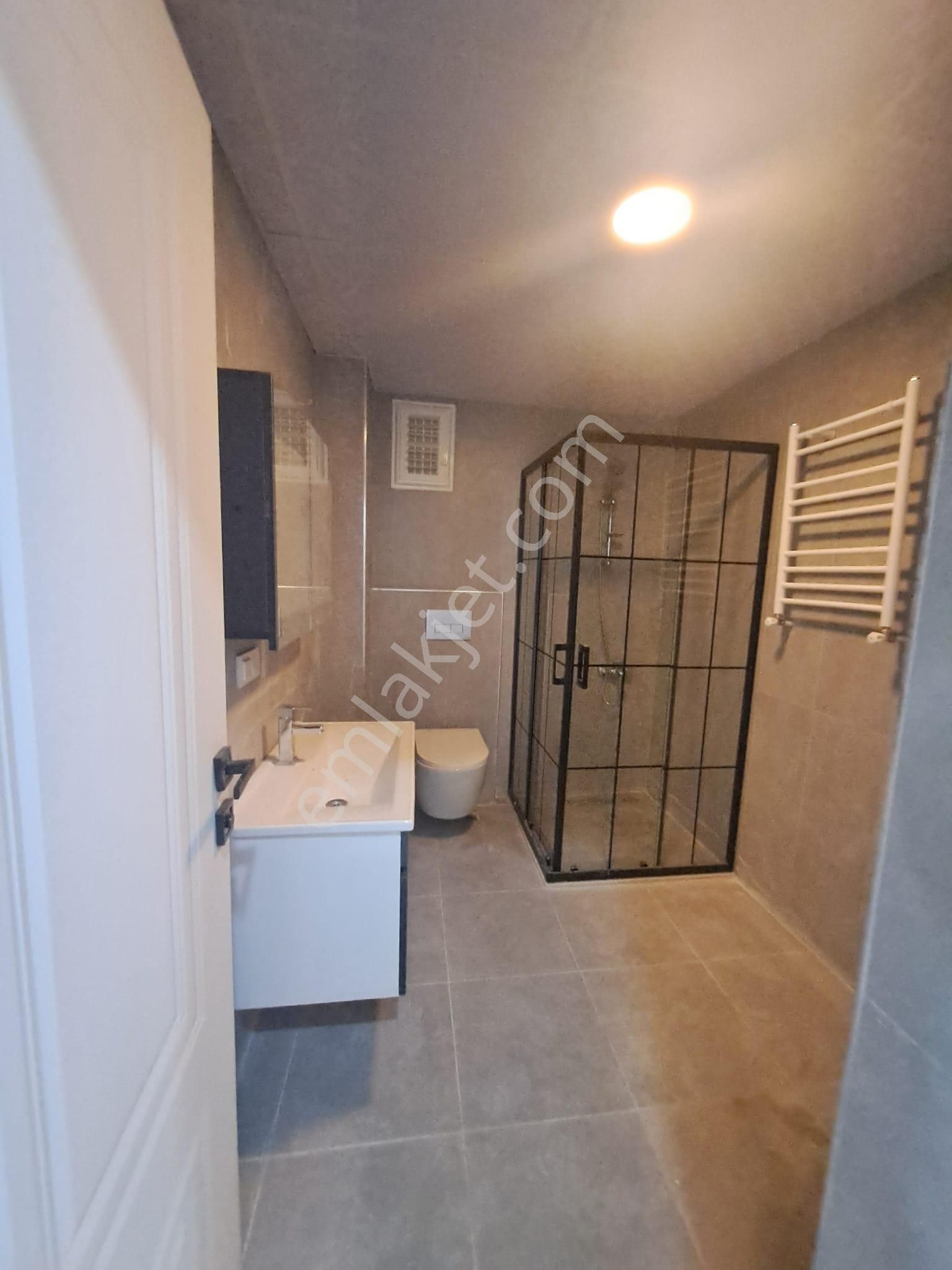 Avcılar Merkezi Konumda 3+1 Sıfır Ön Cephe Fırsatı - Görsel 21