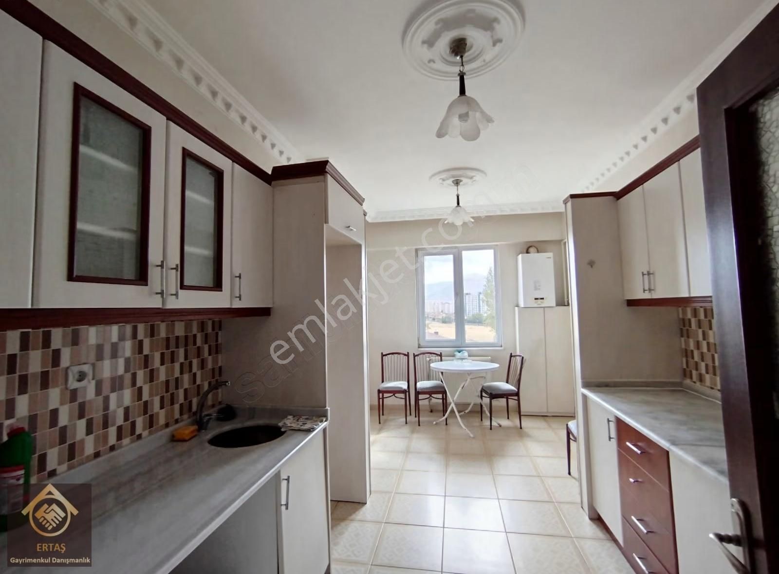 Germir De Satılık Kombili 3+1 Geniş Daire