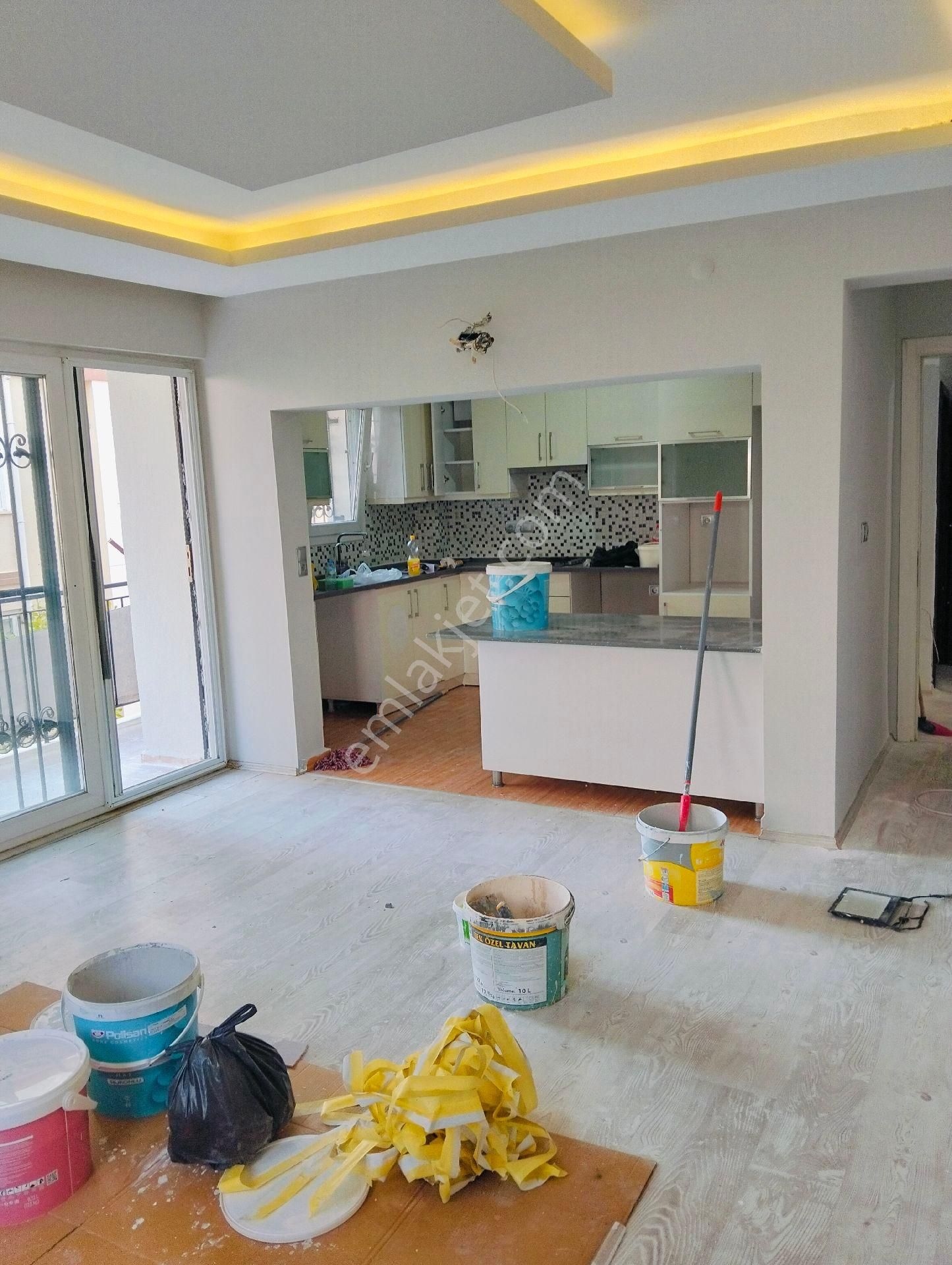 Tuzlada Kiralık İçi Yenilenmiş Kiralık Daire