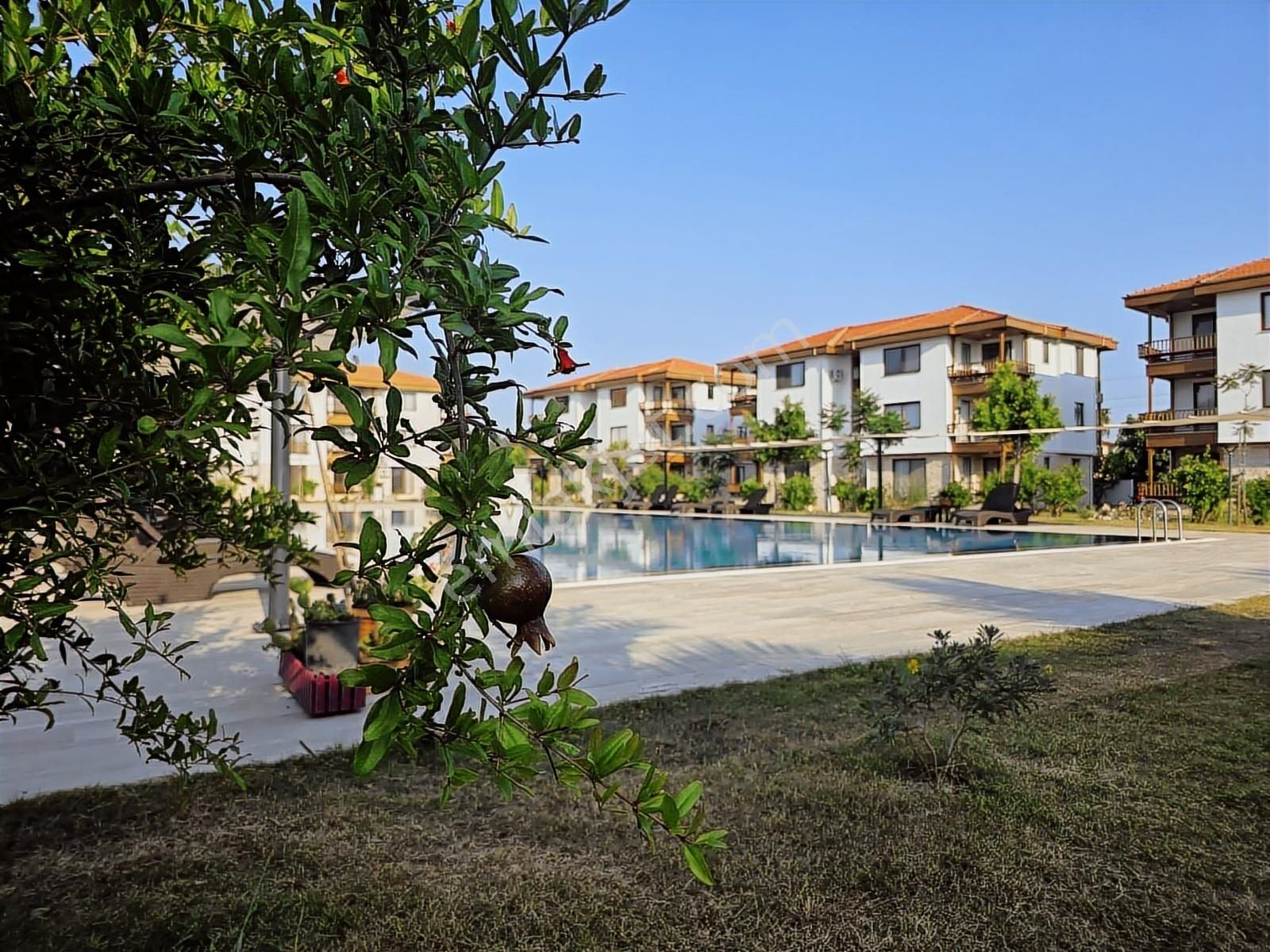 Yetkili Ofis - Havuzlu Sitede En İyi Konumdaki Geniş 2+1 Daire - Görsel 24