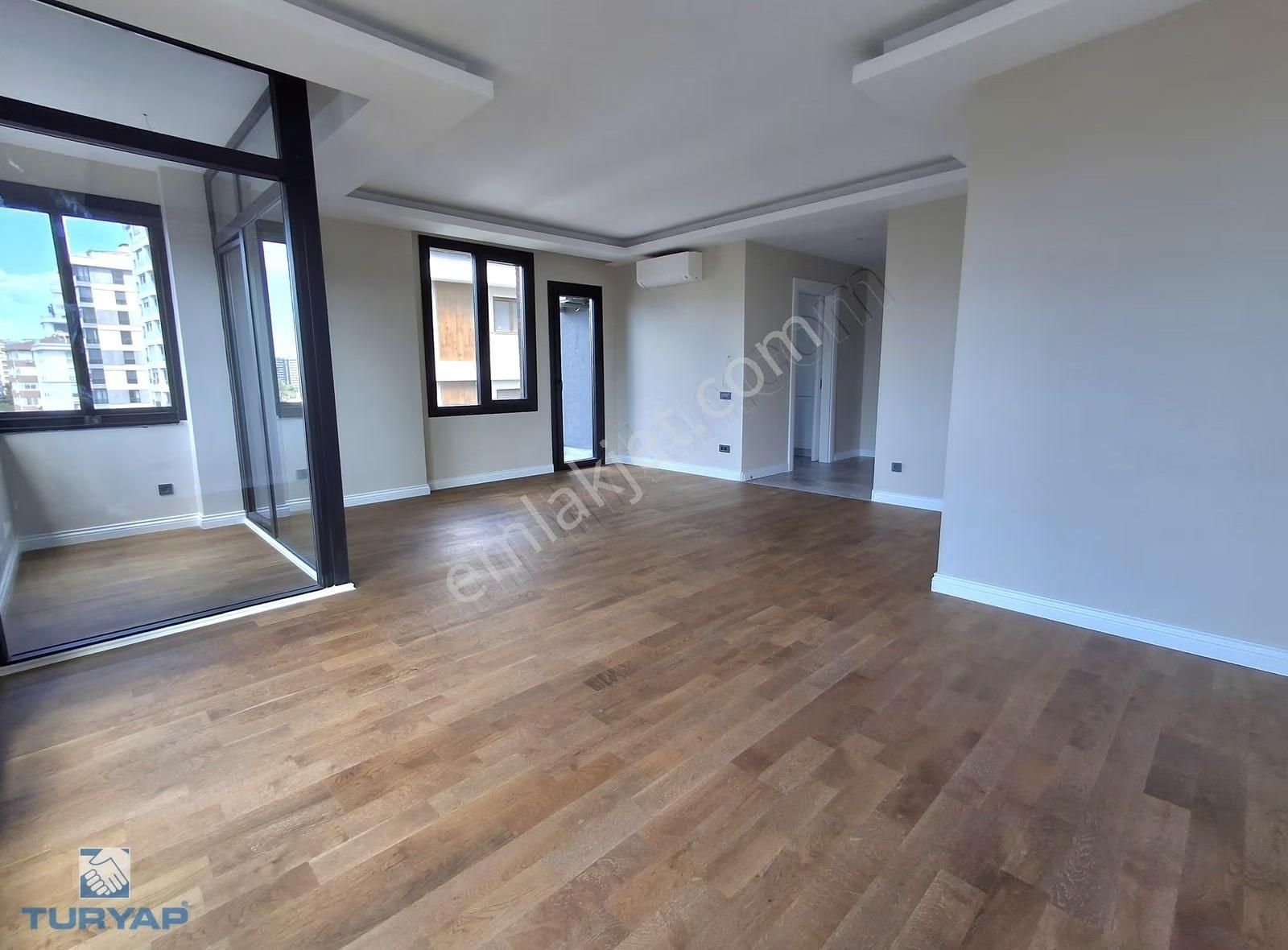 Turyap'tan Bağdat'a İki Adım Manzaralı Balkonlu Geniş 135m2 3+1 - Görsel 15