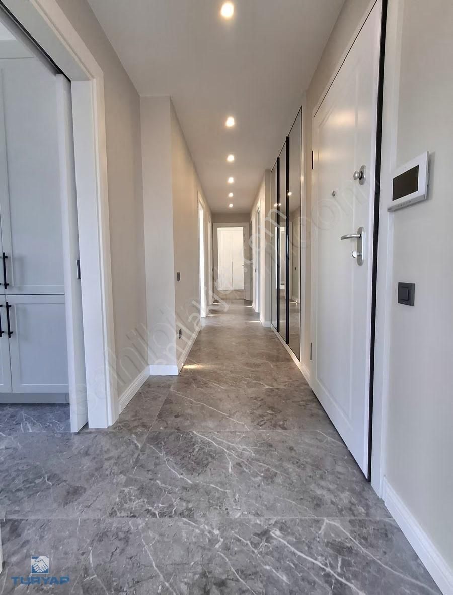 Turyap'tan Bağdat'a İki Adım Manzaralı Balkonlu Geniş 135m2 3+1 - Görsel 18