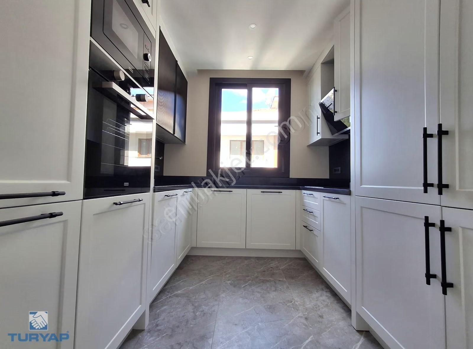 Turyap'tan Bağdat'a İki Adım Manzaralı Balkonlu Geniş 135m2 3+1 - Görsel 29