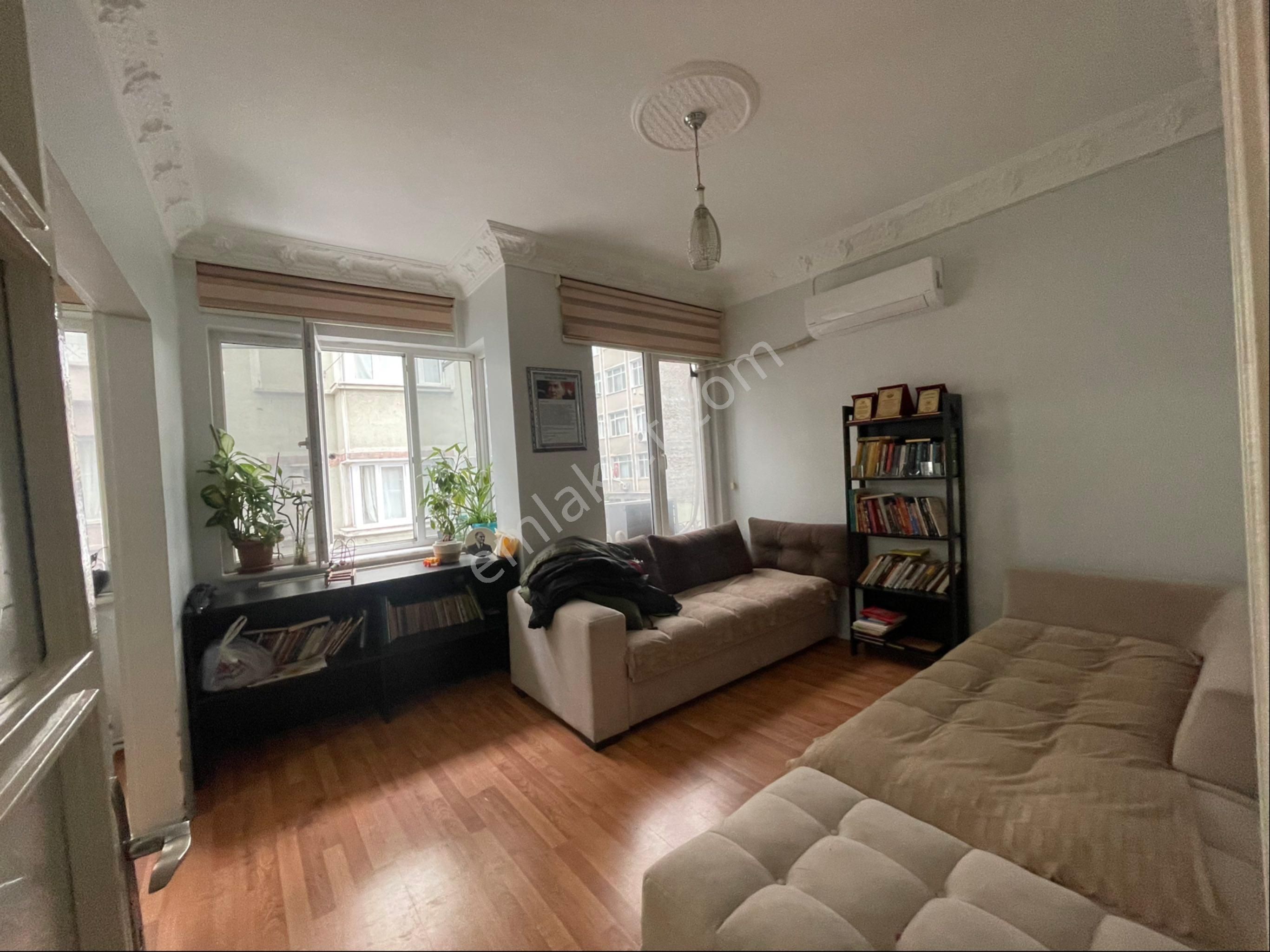 Ecem Emlaktan Fındıkzade Oğuzhan Cadde Yanı 1 Ara Kat