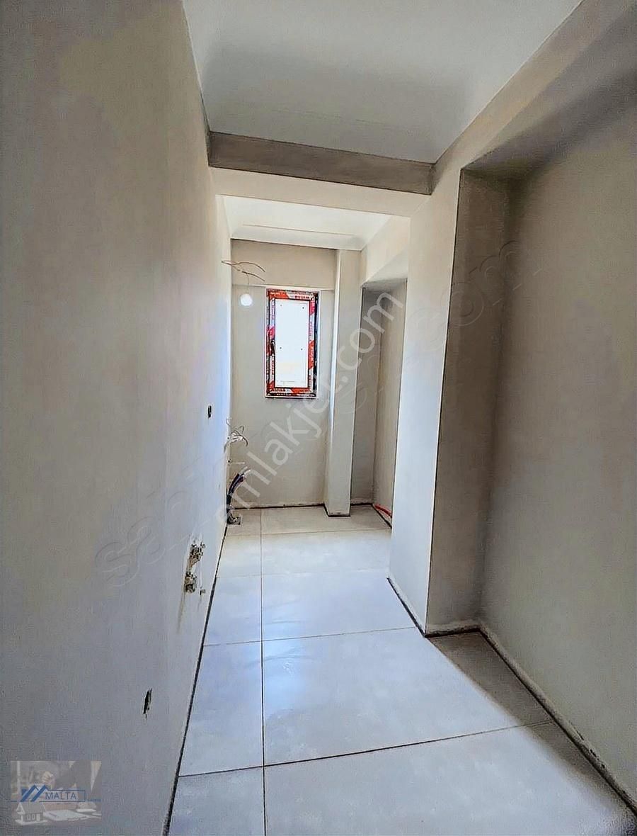Maltadan 600 Evler Caddesi Üzerinde 1+1 Dubleks Daire - Görsel 5