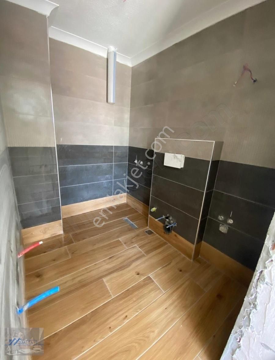 Maltadan 600 Evler Caddesi Üzerinde 1+1 Dubleks Daire - Görsel 8