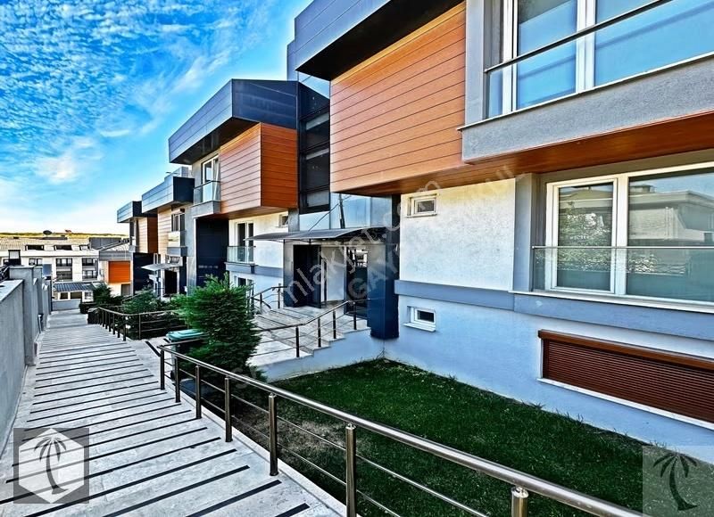 Beylikdüzünde Tatil Köyü Tadında Deniz Ve Doğa Manzaralı Dubleks - Görsel 3