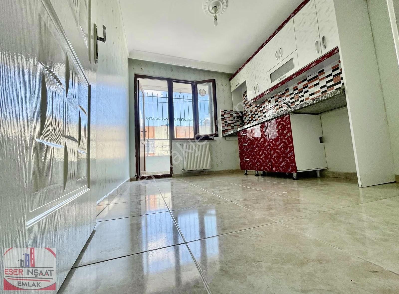 Eser Yapıdan Satılık2+1 100m2 Düz Yerde Cadde Yakını Arakat - Görsel 3
