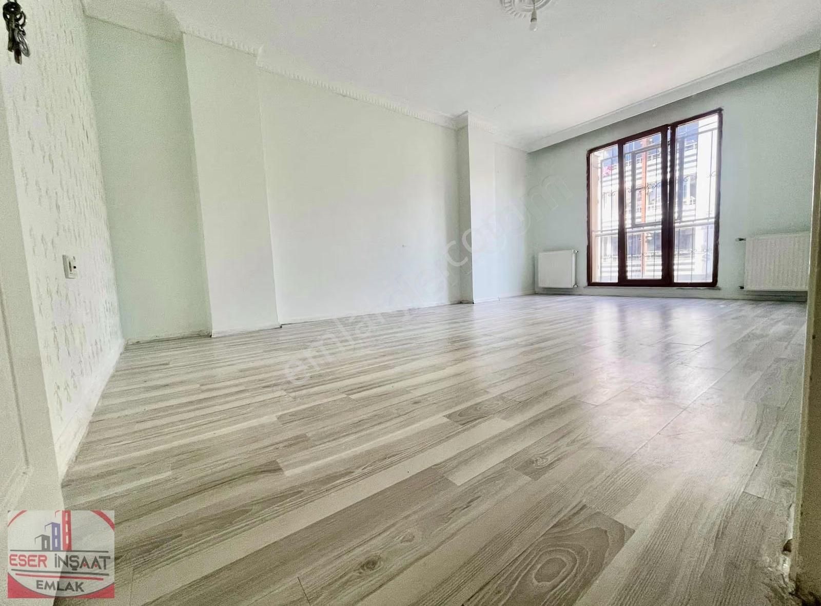 Eser Yapıdan Satılık2+1 100m2 Düz Yerde Cadde Yakını Arakat