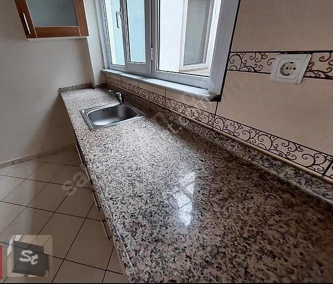 İcadiye 3+1 Ferah Köşe Bina 3.kat 100m2 Net - Görsel 5