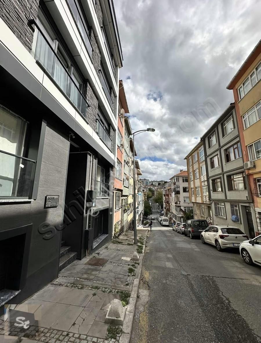 İcadiye Sıfır Binada 4+1 145m2 Krediye Uygun